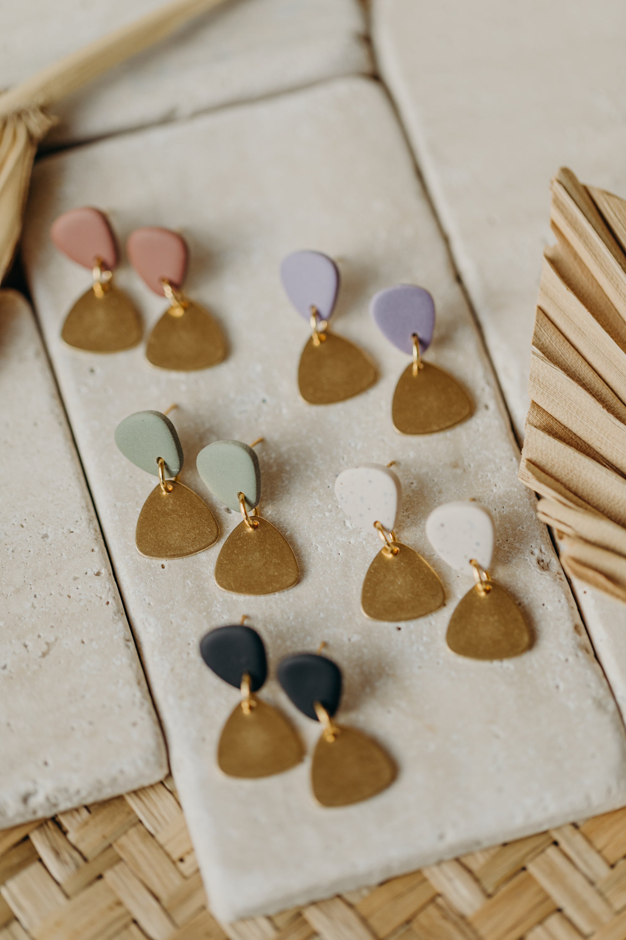 MARJA - small drop earrings gold