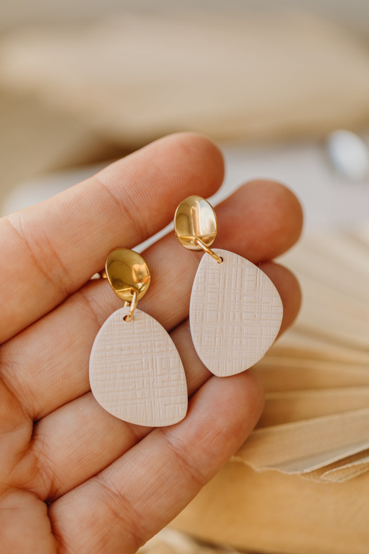 SCULLY - helle ovale Ohrringe aus Polymer Ton Ohrringe mit Muster