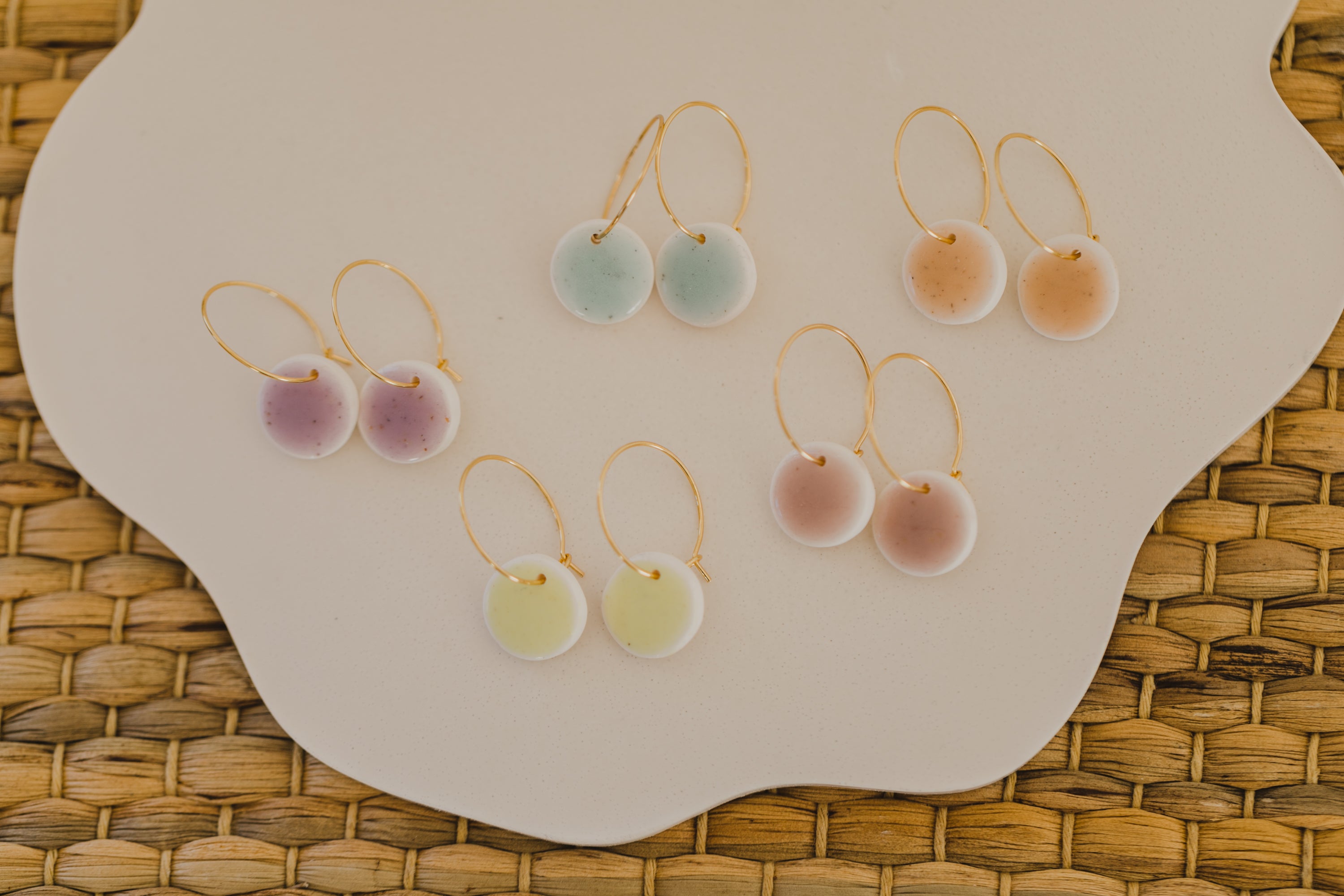 Creole with polymer clay earrings in drop shape in ceramic look