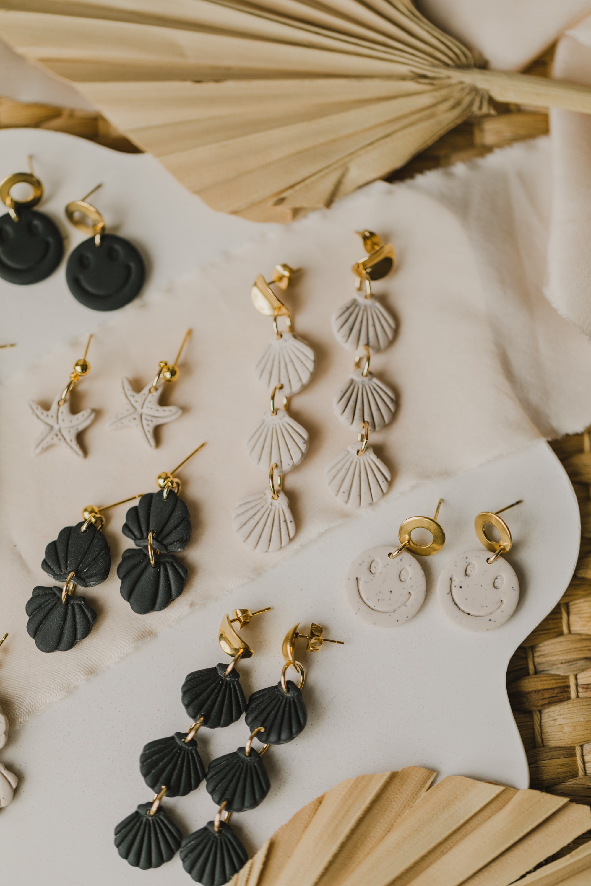 MARJA - small drop earrings gold