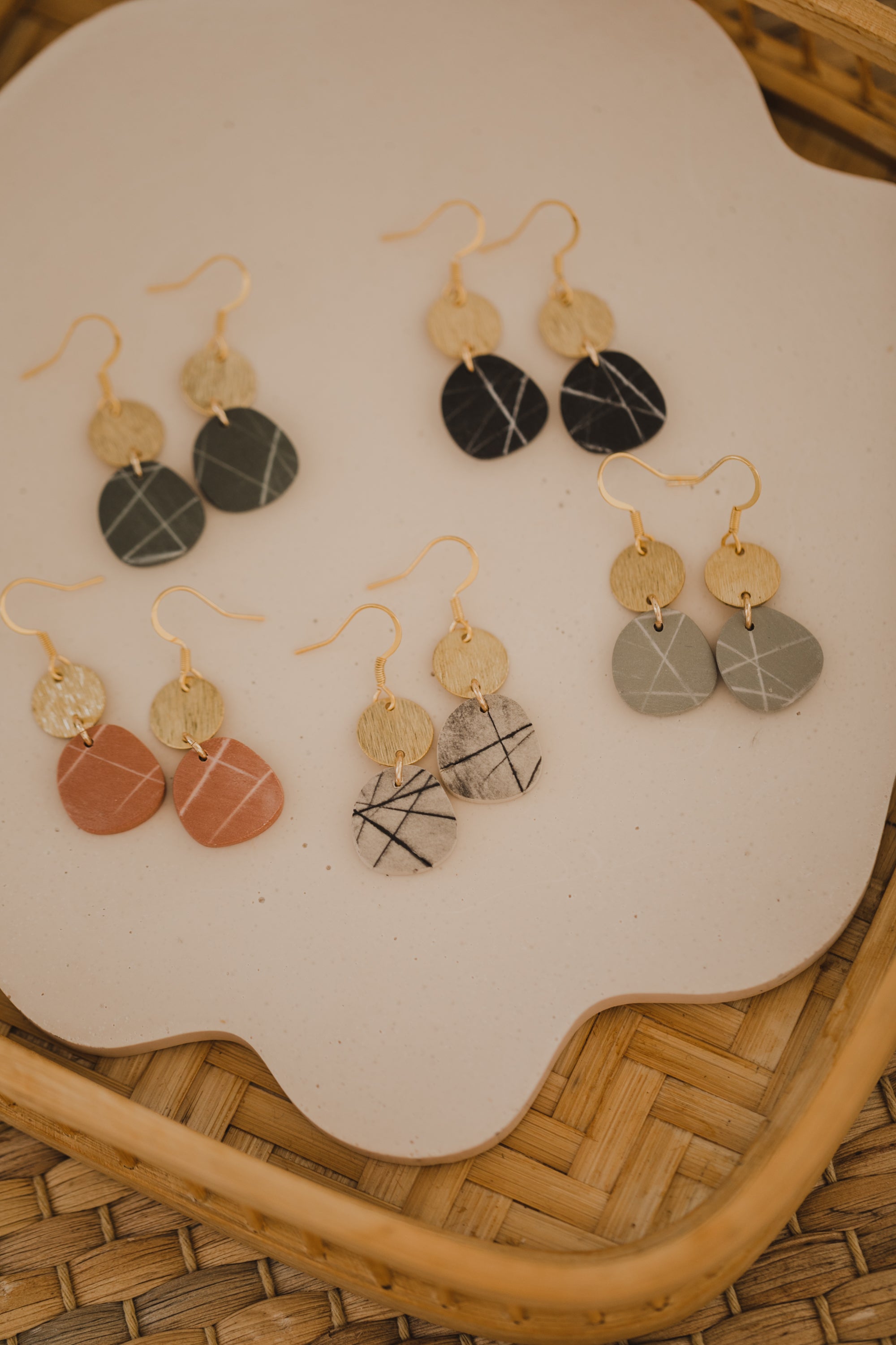 MARJA - small drop earrings gold