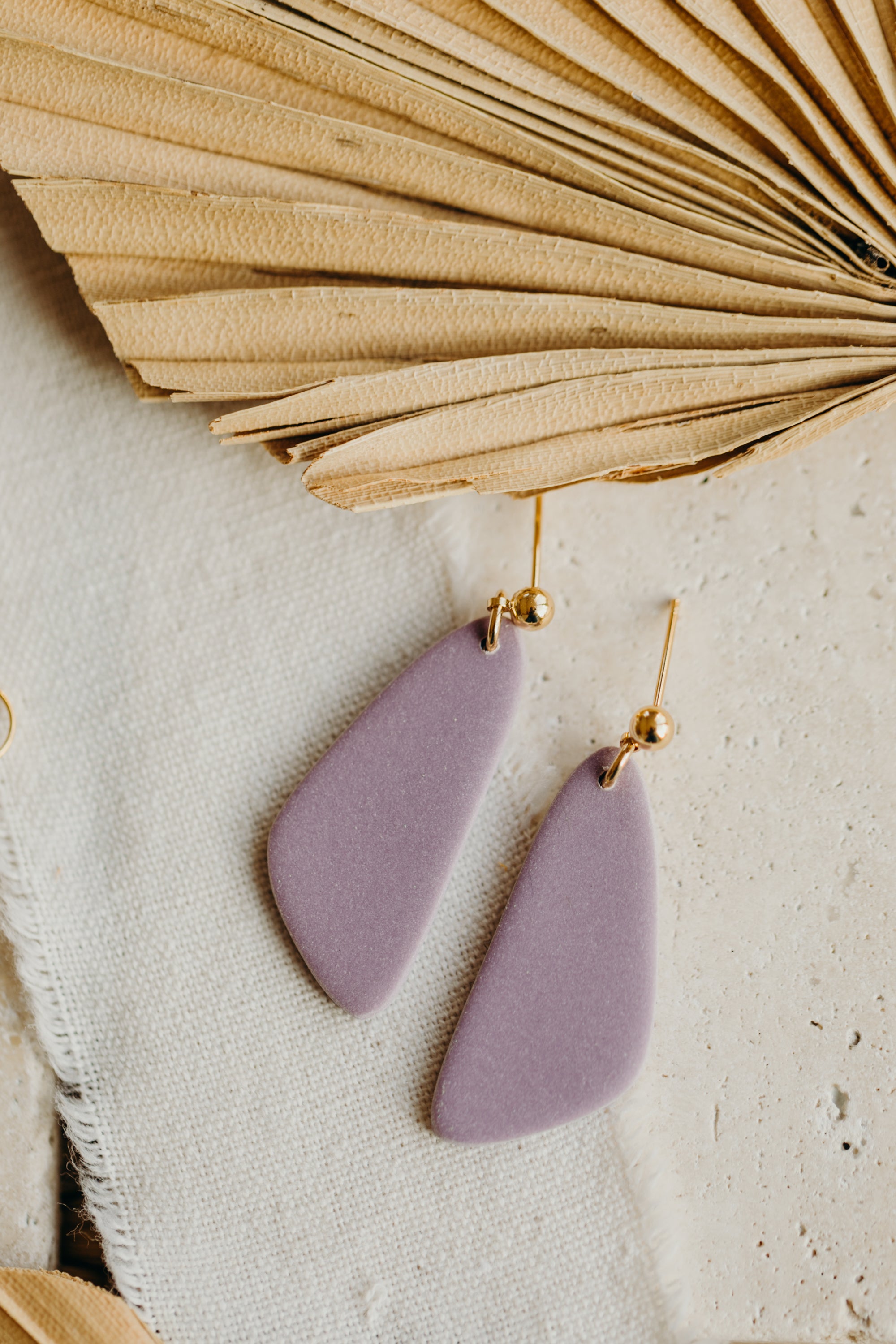 Polymer Ton Ohrringe in der Farbe Helles Lila