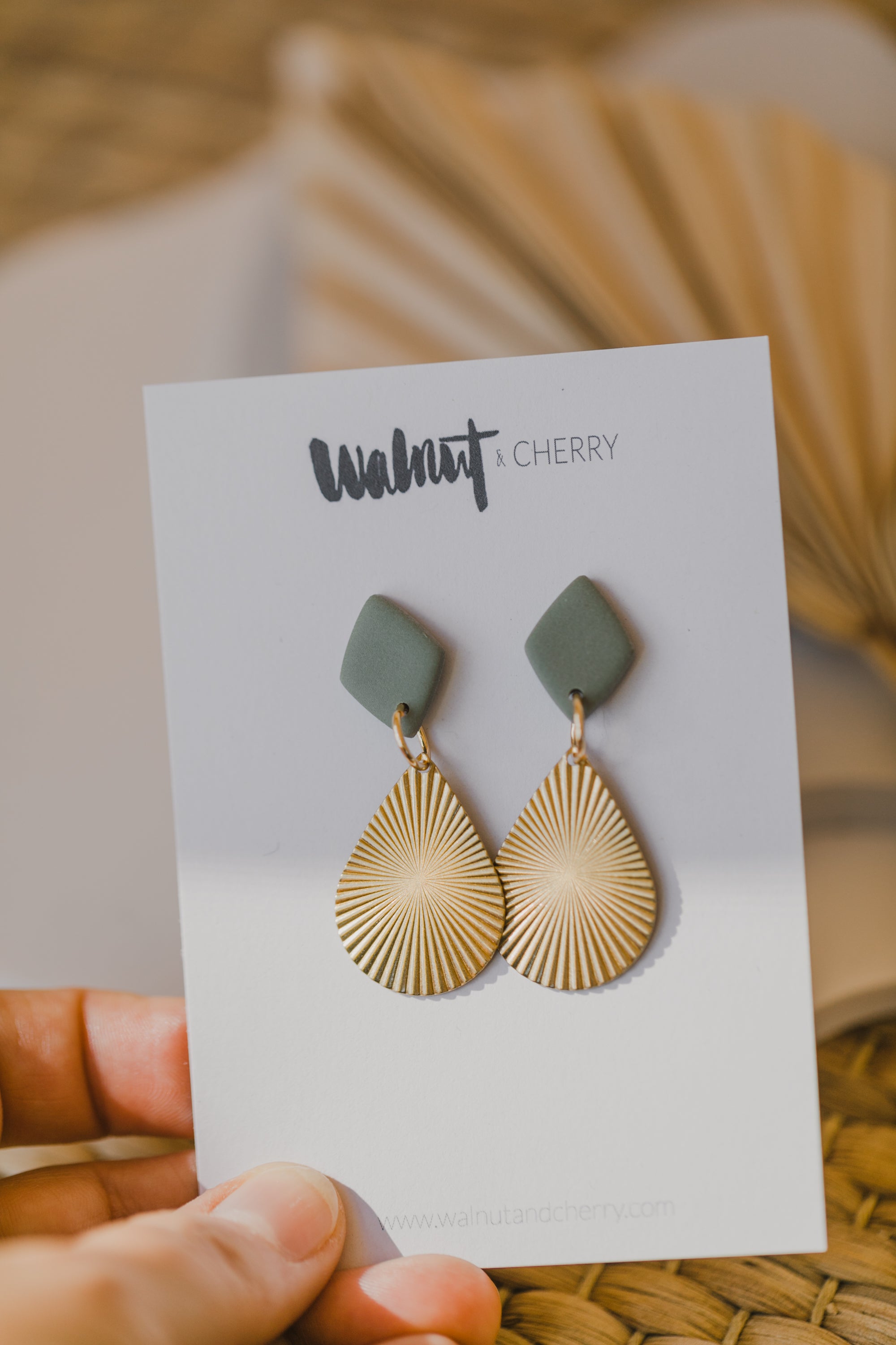 MONICA - rautenförmige Polymer Ton Ohrring mit Tropfen Anhänger