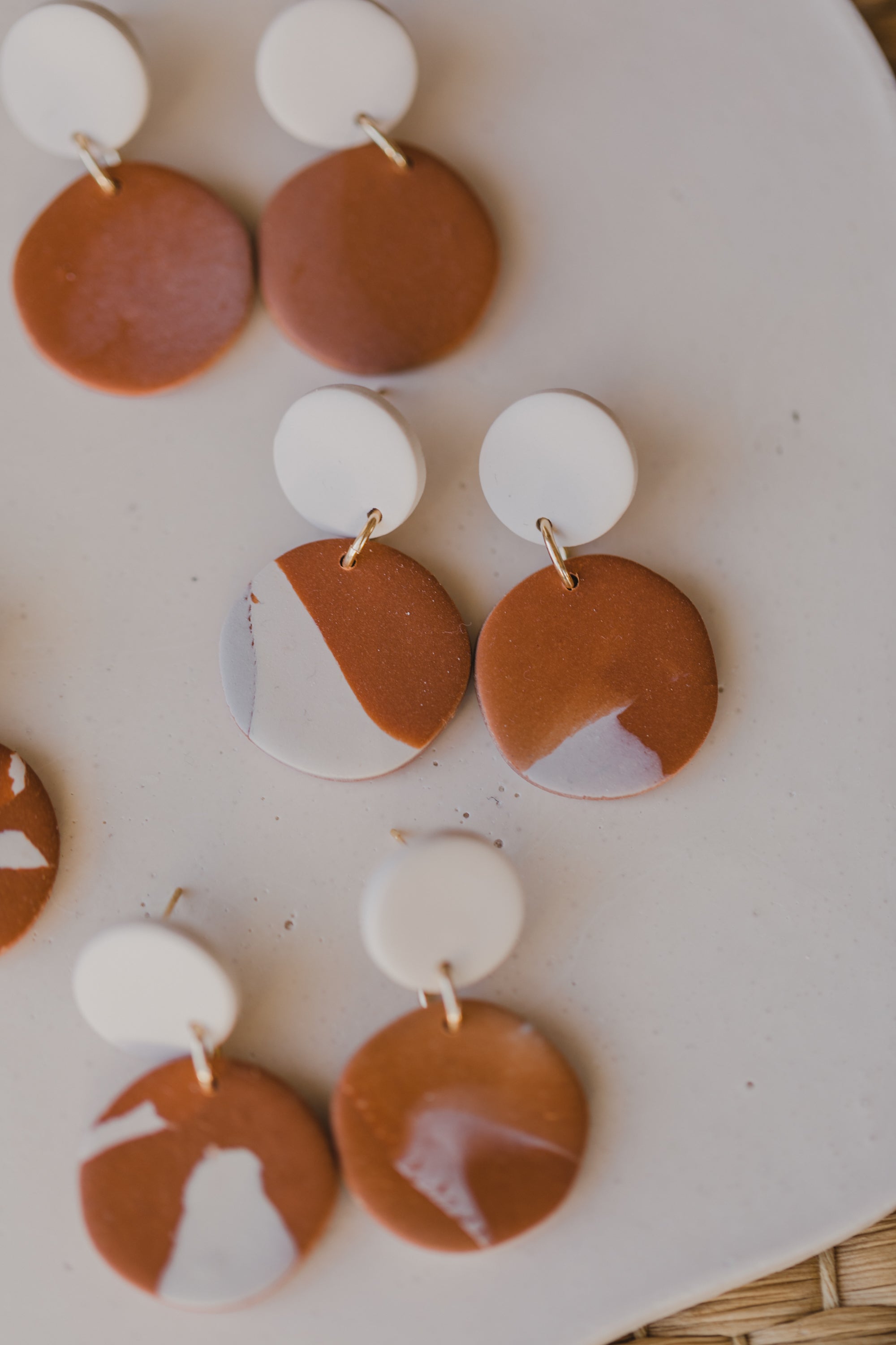 YUNA - small round earrings made of polymer clay in bright colors