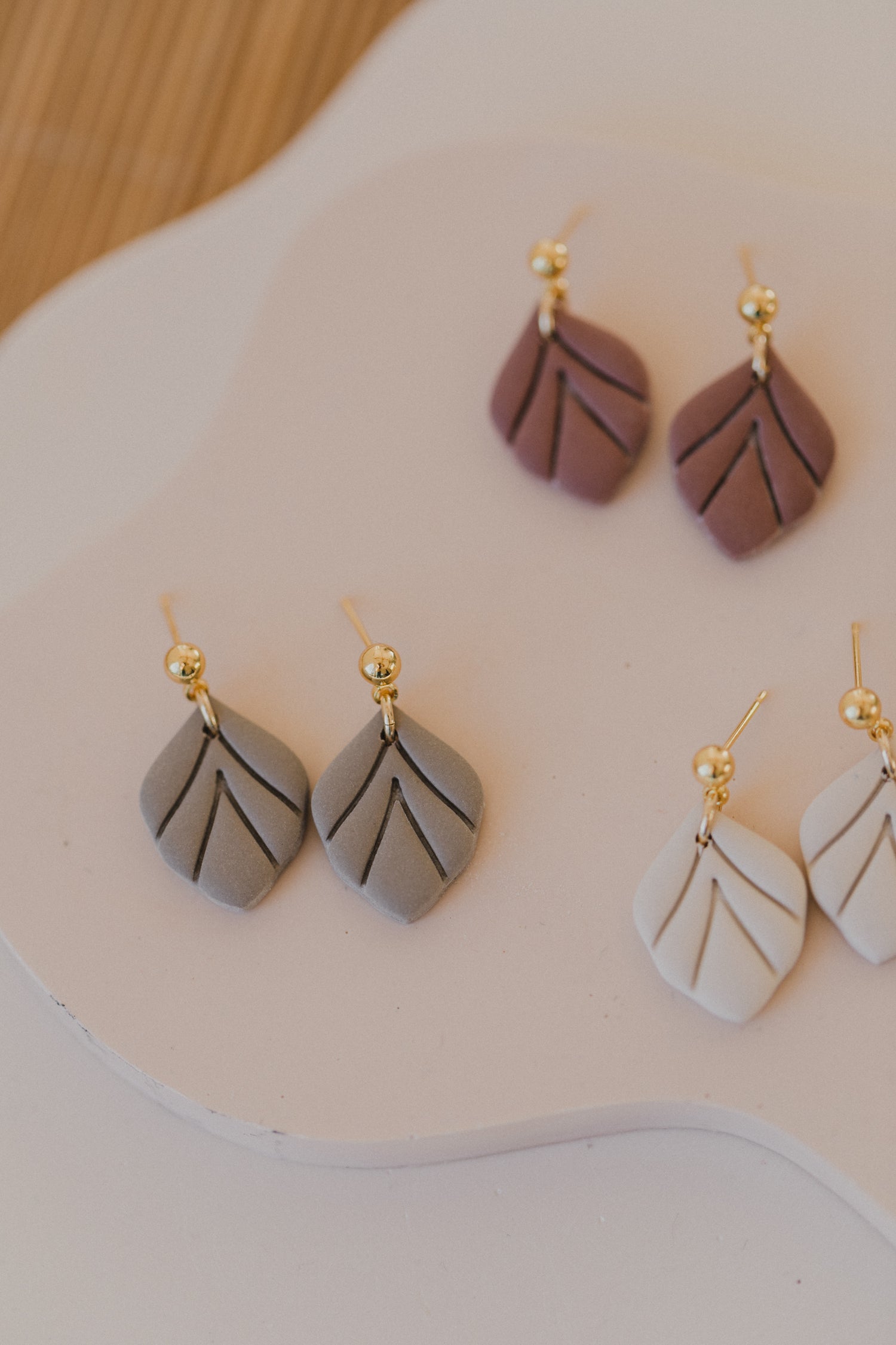 TANJA - kleine blumige Ohrringe aus Polymer Ton