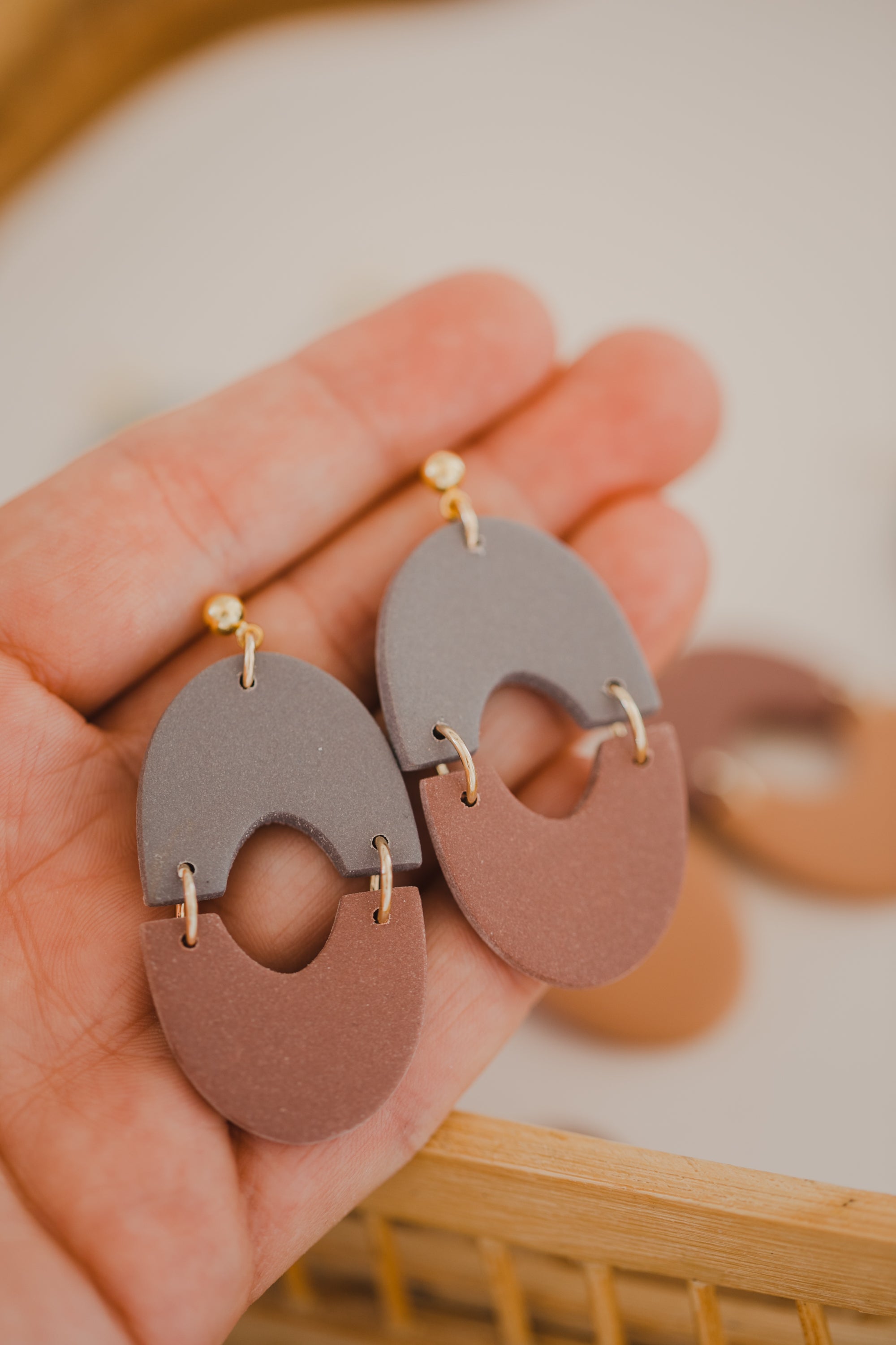 MARJA - small drop earrings gold