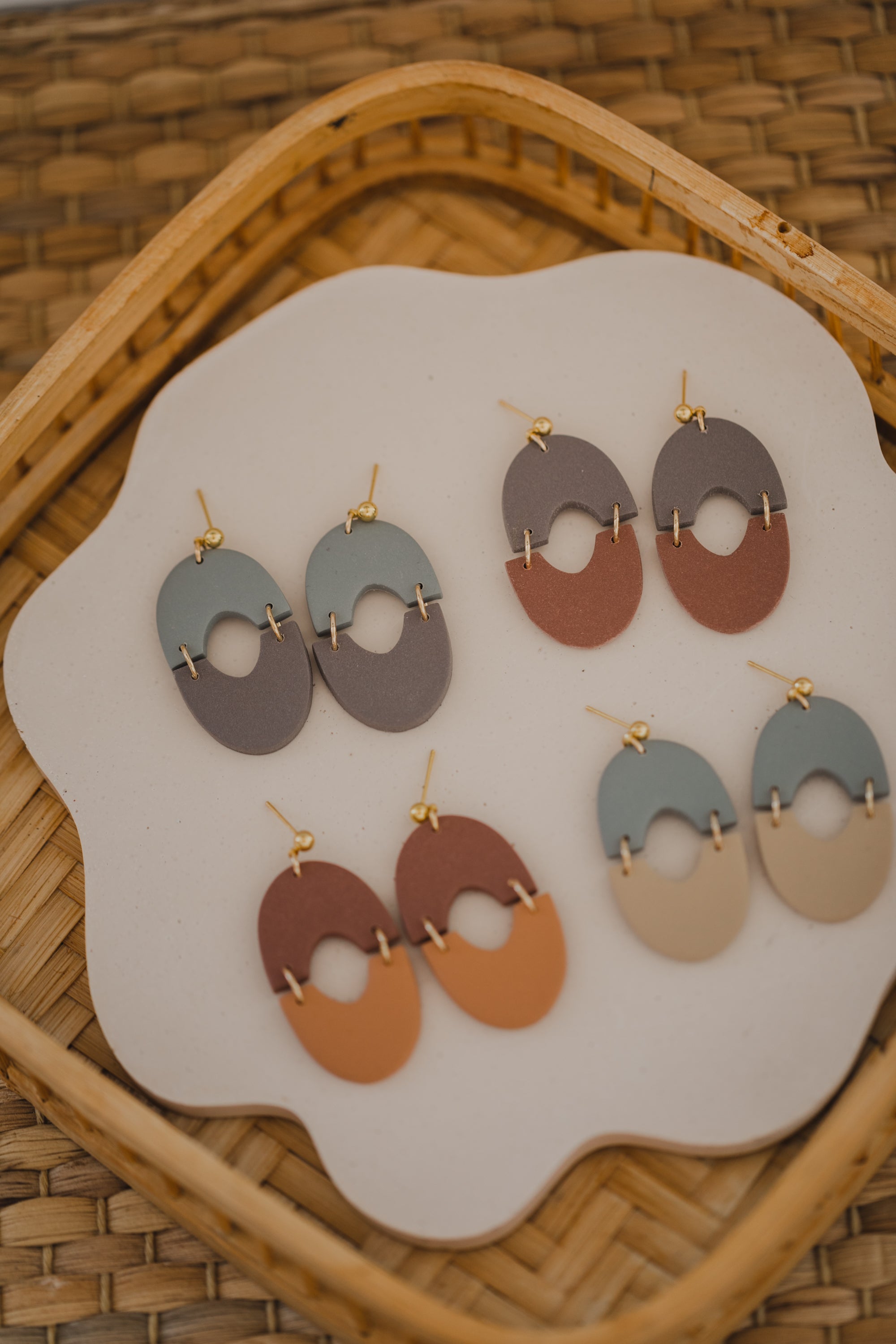 MARJA - small drop earrings gold