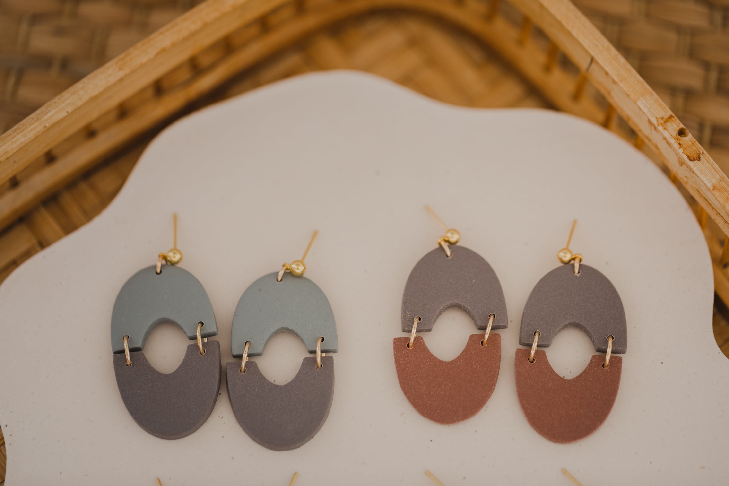 MARJA - small drop earrings gold