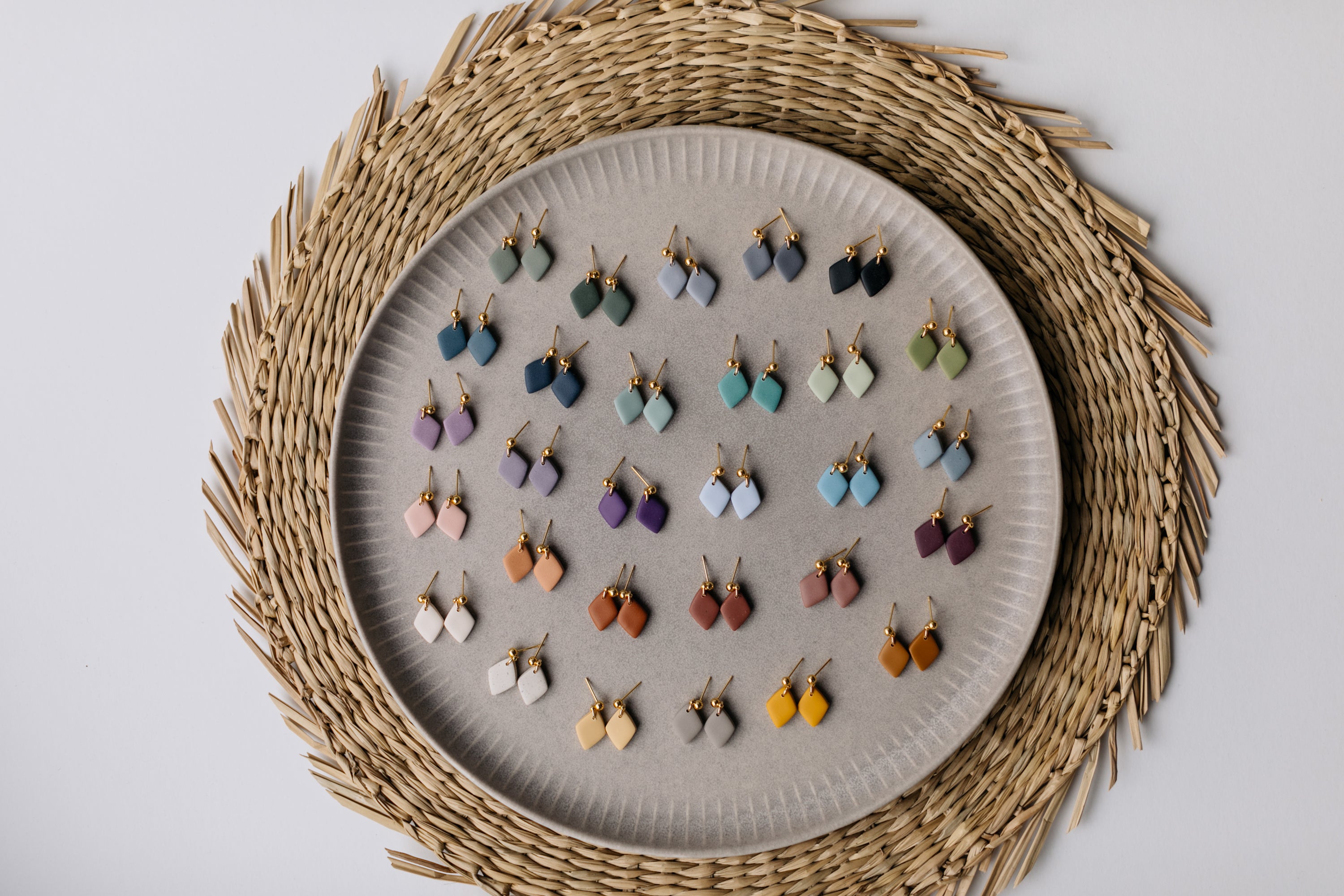 PAULA - kleine Rautenohrringe aus Polymer Ton