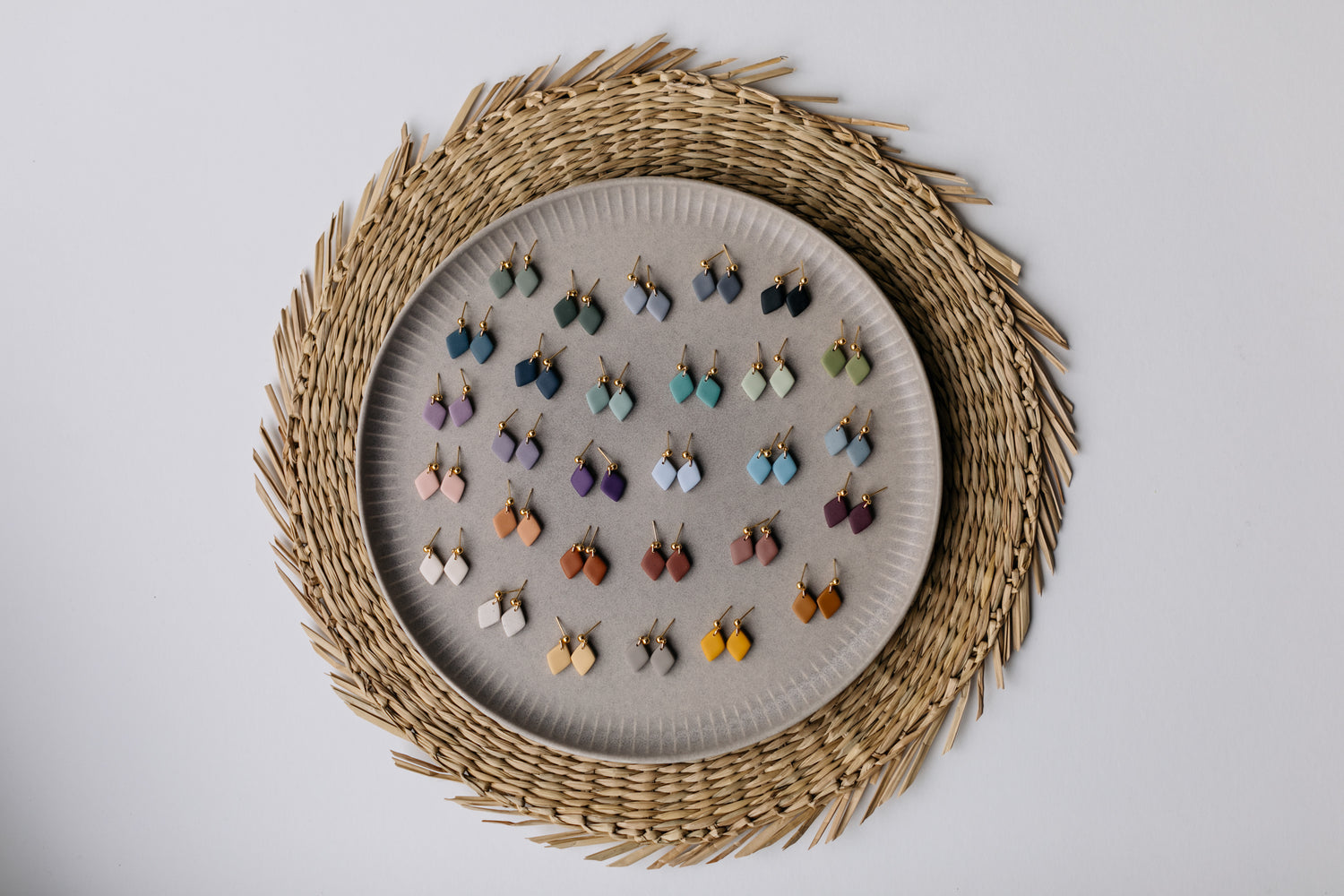 PAULA - kleine Rautenohrringe aus Polymer Ton