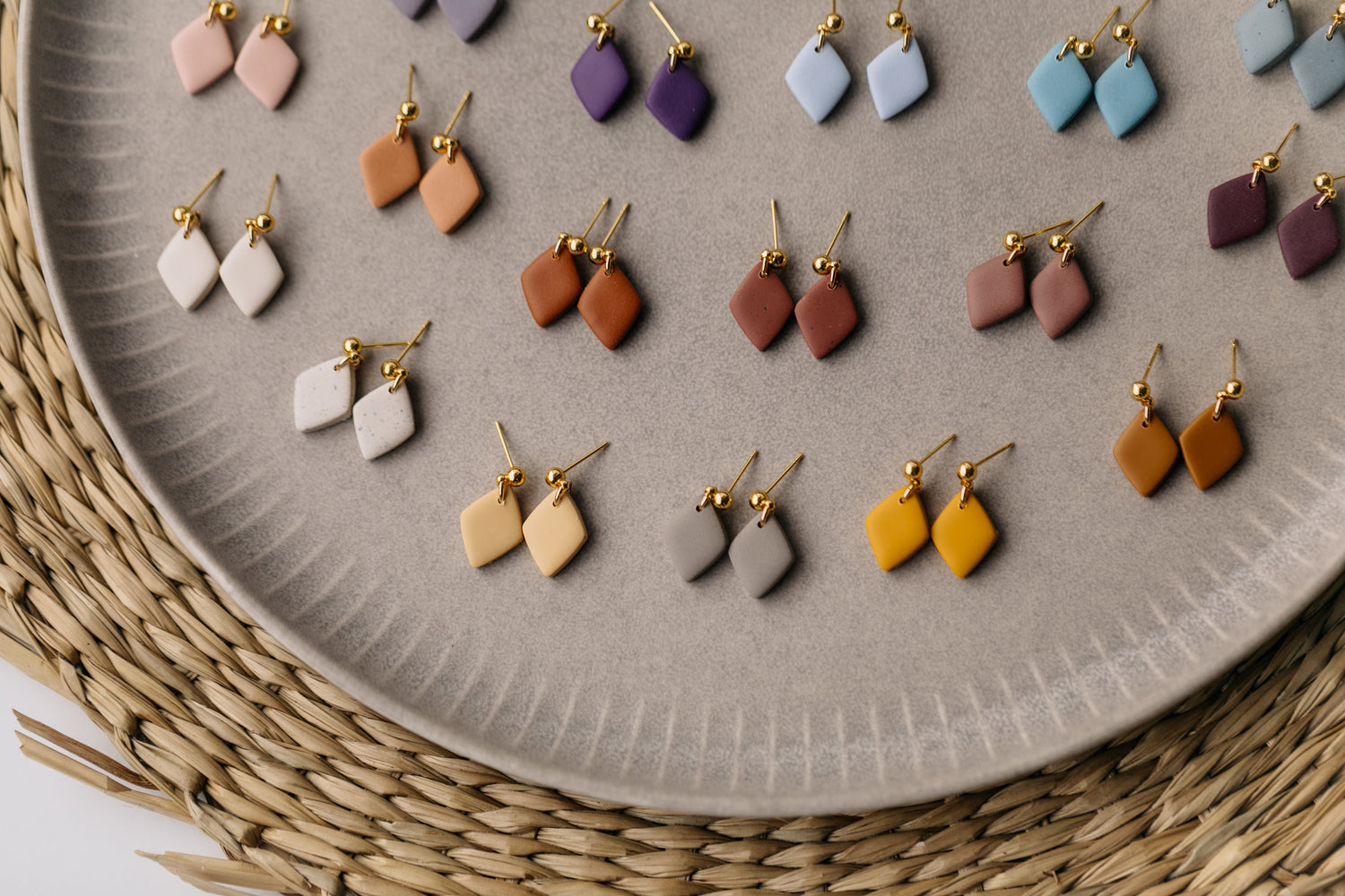 PAULA - kleine Rautenohrringe aus Polymer Ton