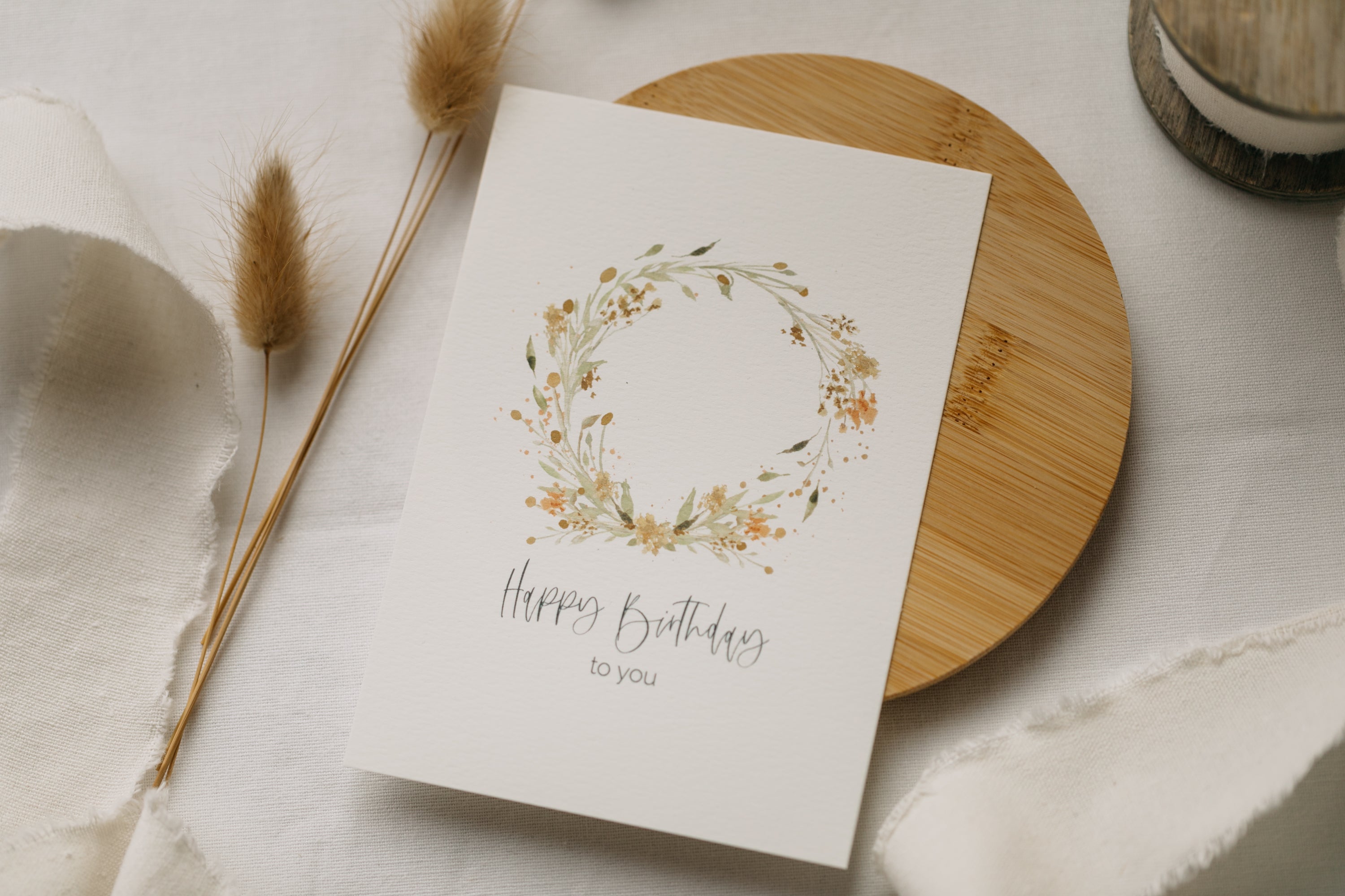 Postkarte Blumenkranz "Happy Birthday to you"