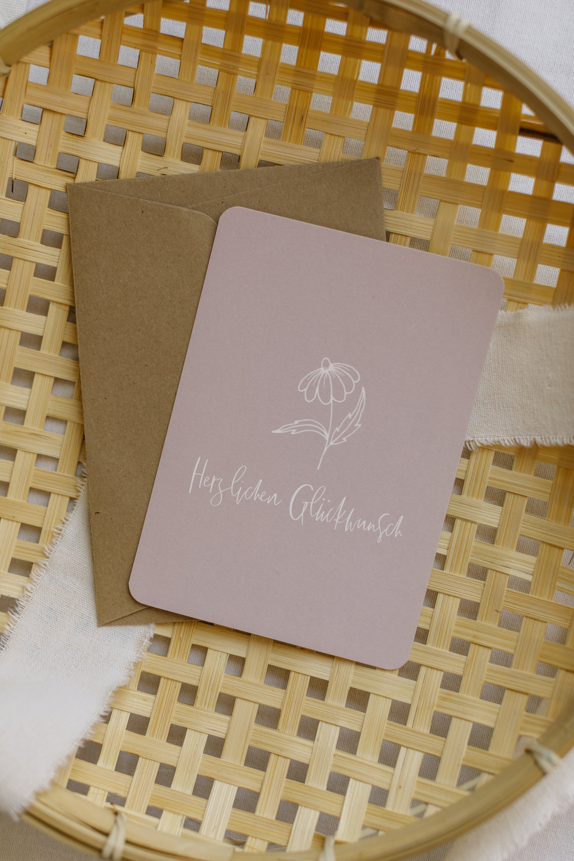 Postkarte "Herzlichen Glückwunsch" in hellem Rosa