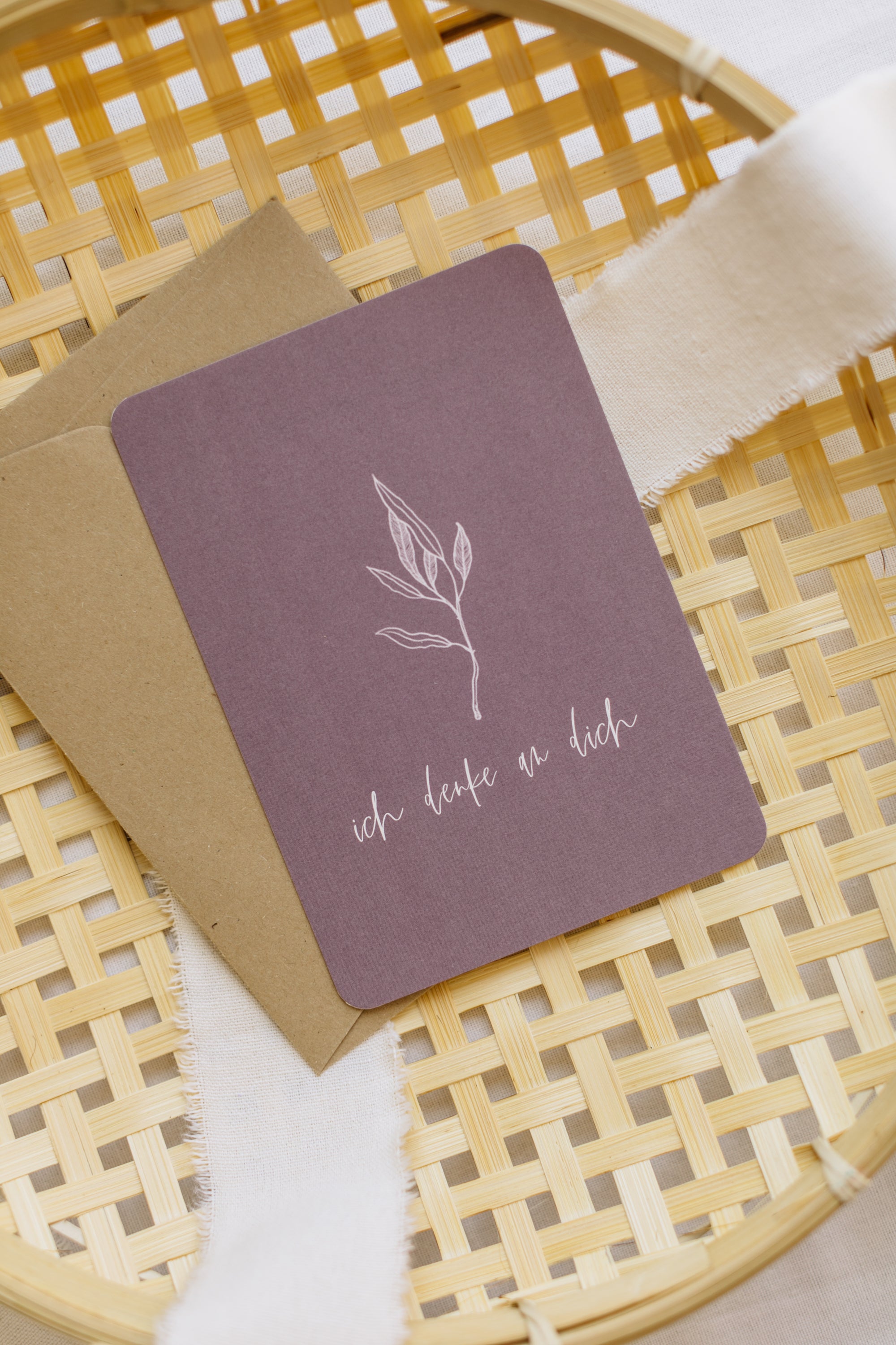 Postkarte "Ich denke an Dich" in Lila