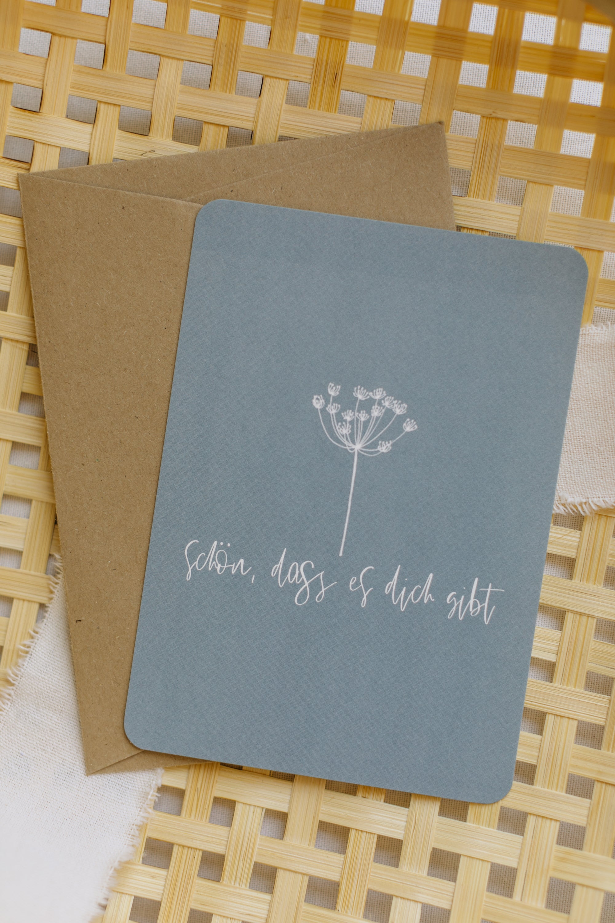 Postkarte "Schön, dass es dich gibt" in grün-blau