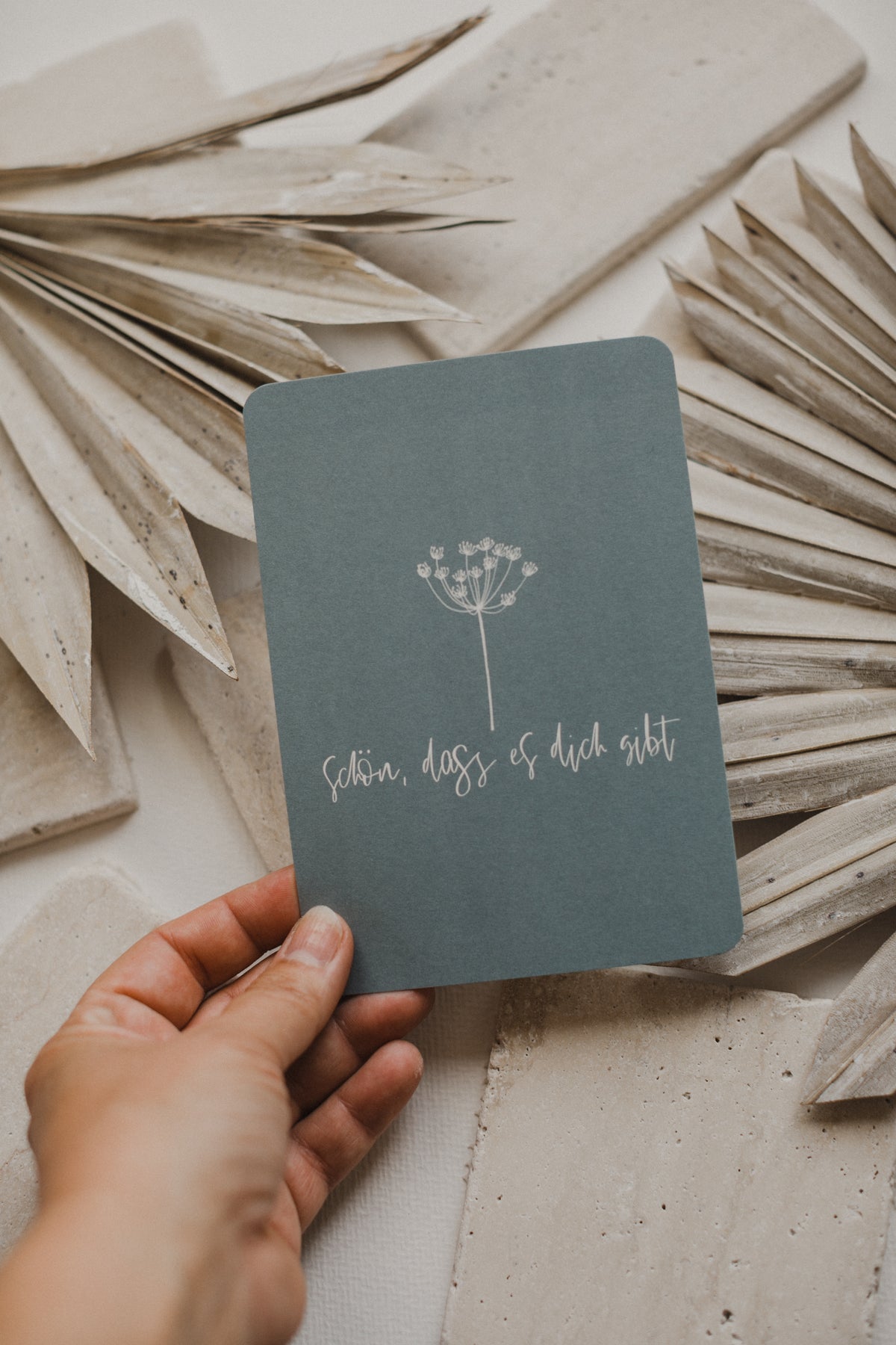 Postkarte "Schön, dass es dich gibt" in grün-blau