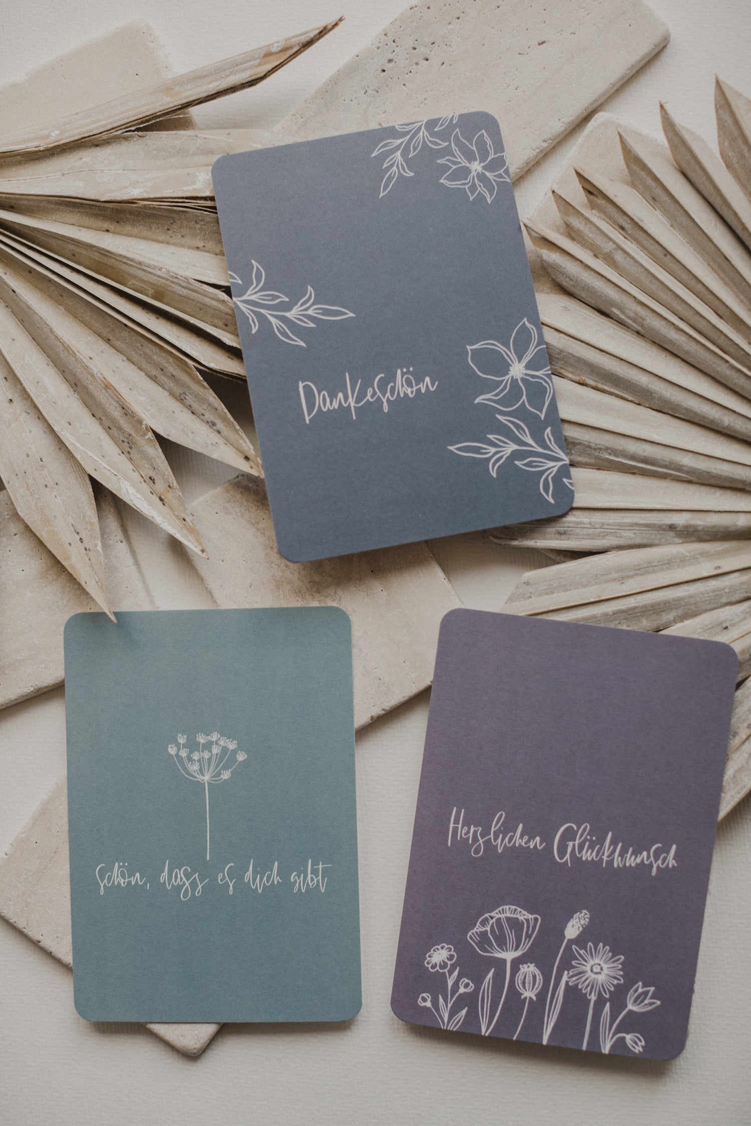 Postkarte "Dankeschön" in dunklem Blau