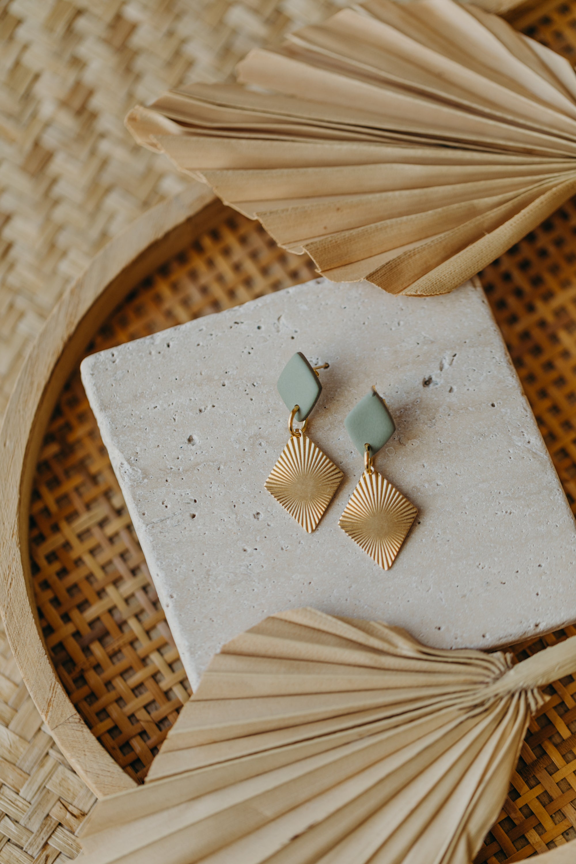 fringe earrings made of brass