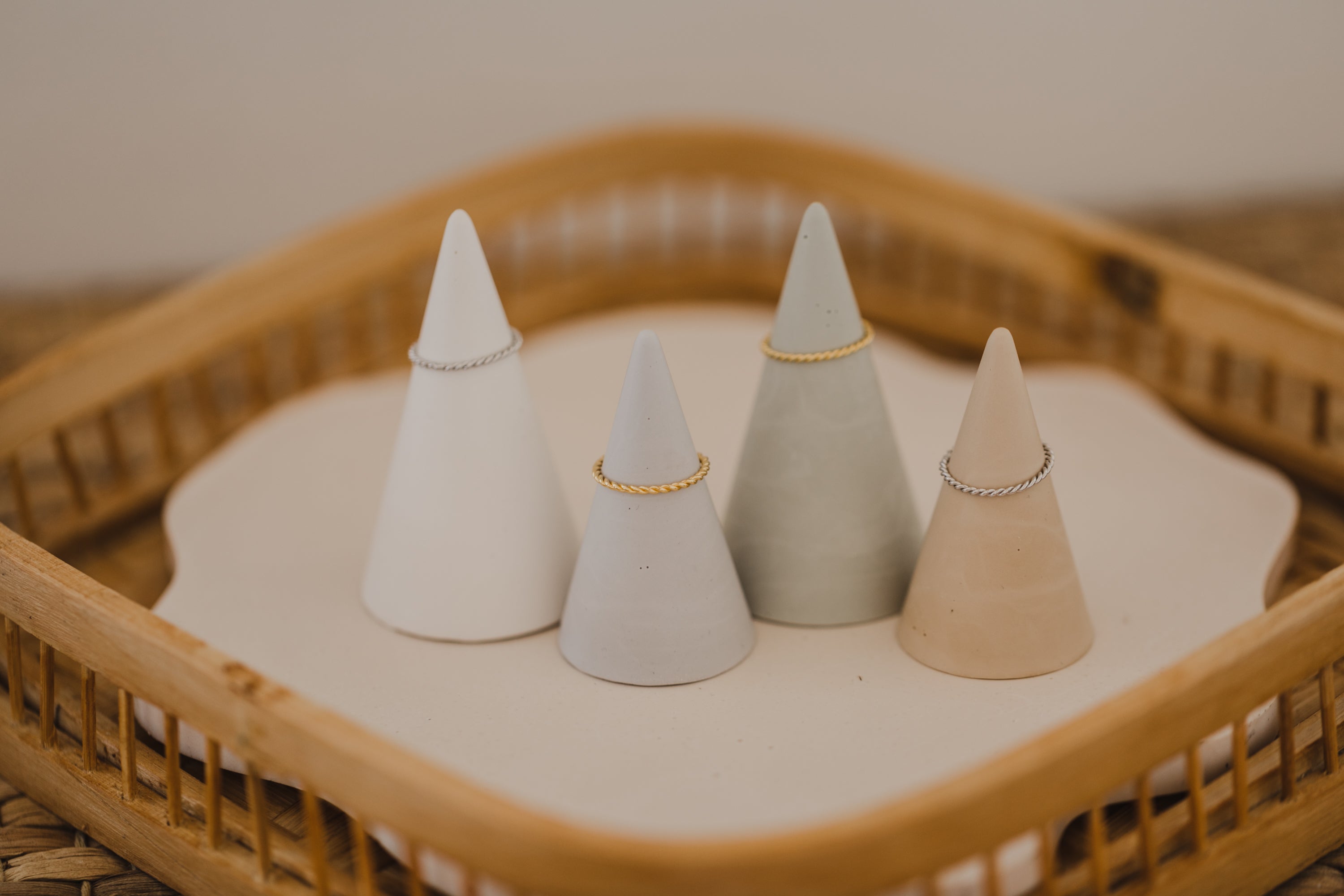 filigraner gedrehter Ring aus 925 Sterling Silber