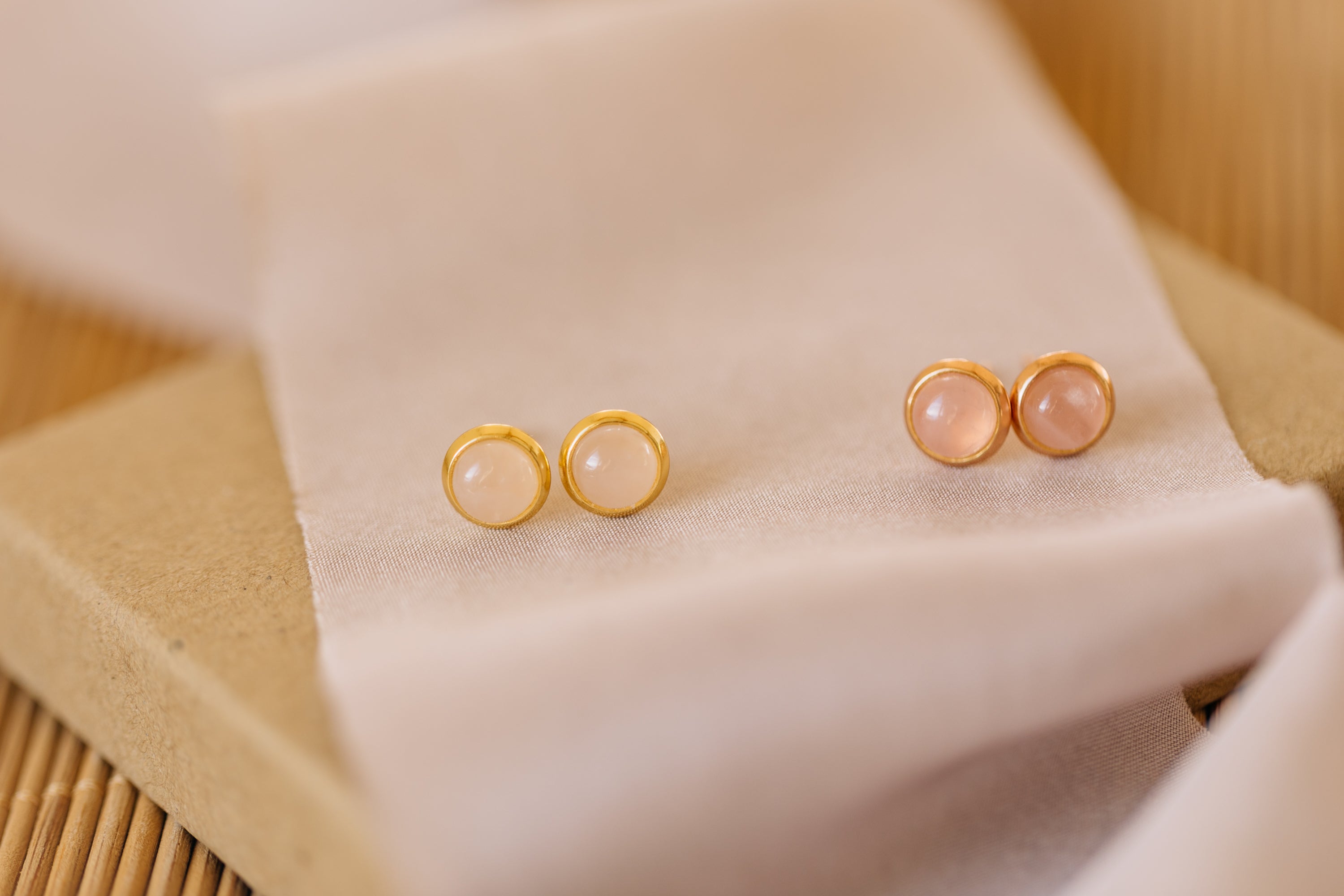 rosa Rosenquarz Edelstein Ohrstecker (6 mm)