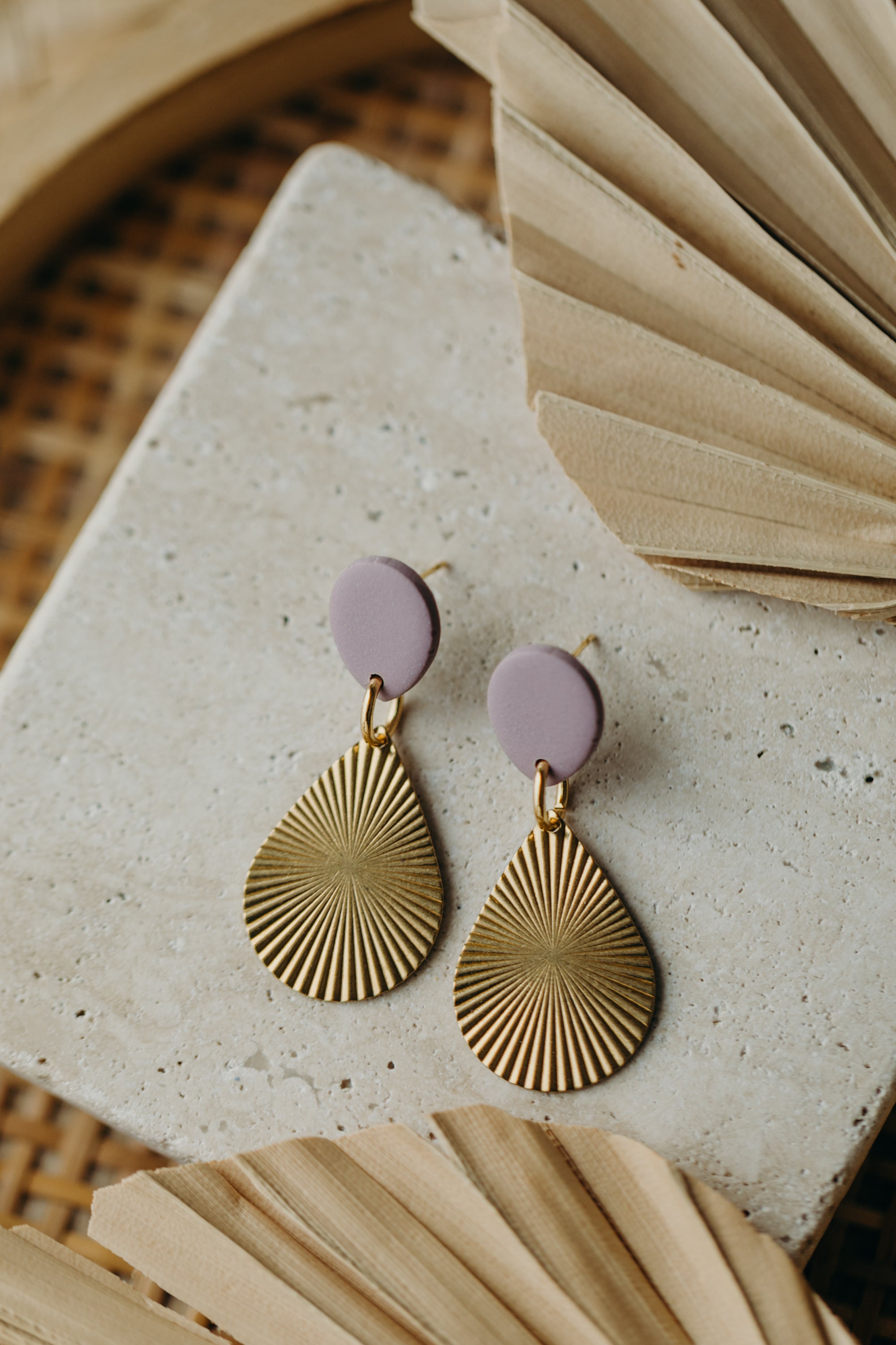 SEDA - Polymer Ton Ohrring in Flieder