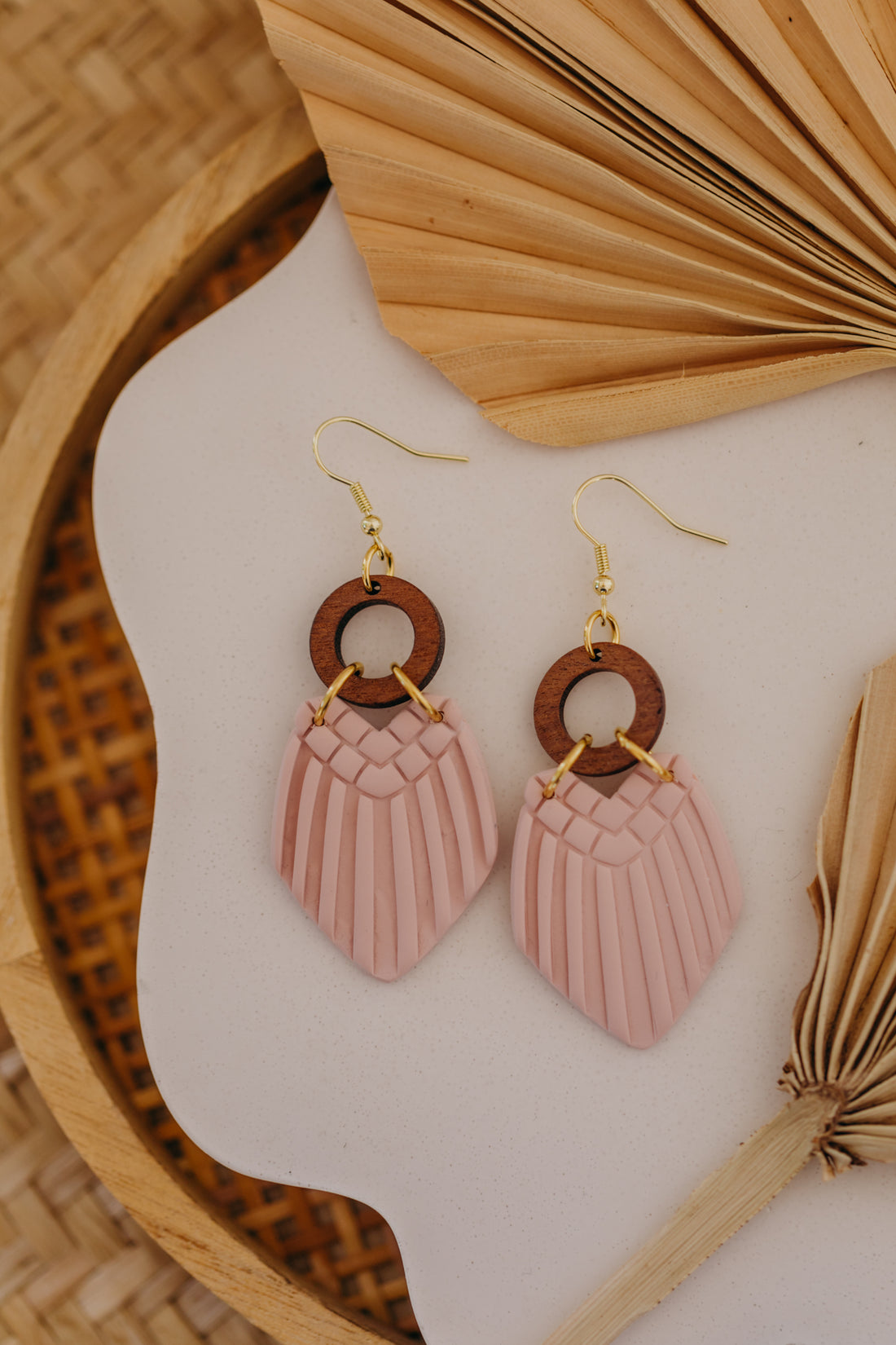 SIENNA - große rosa Statement Ohrringe