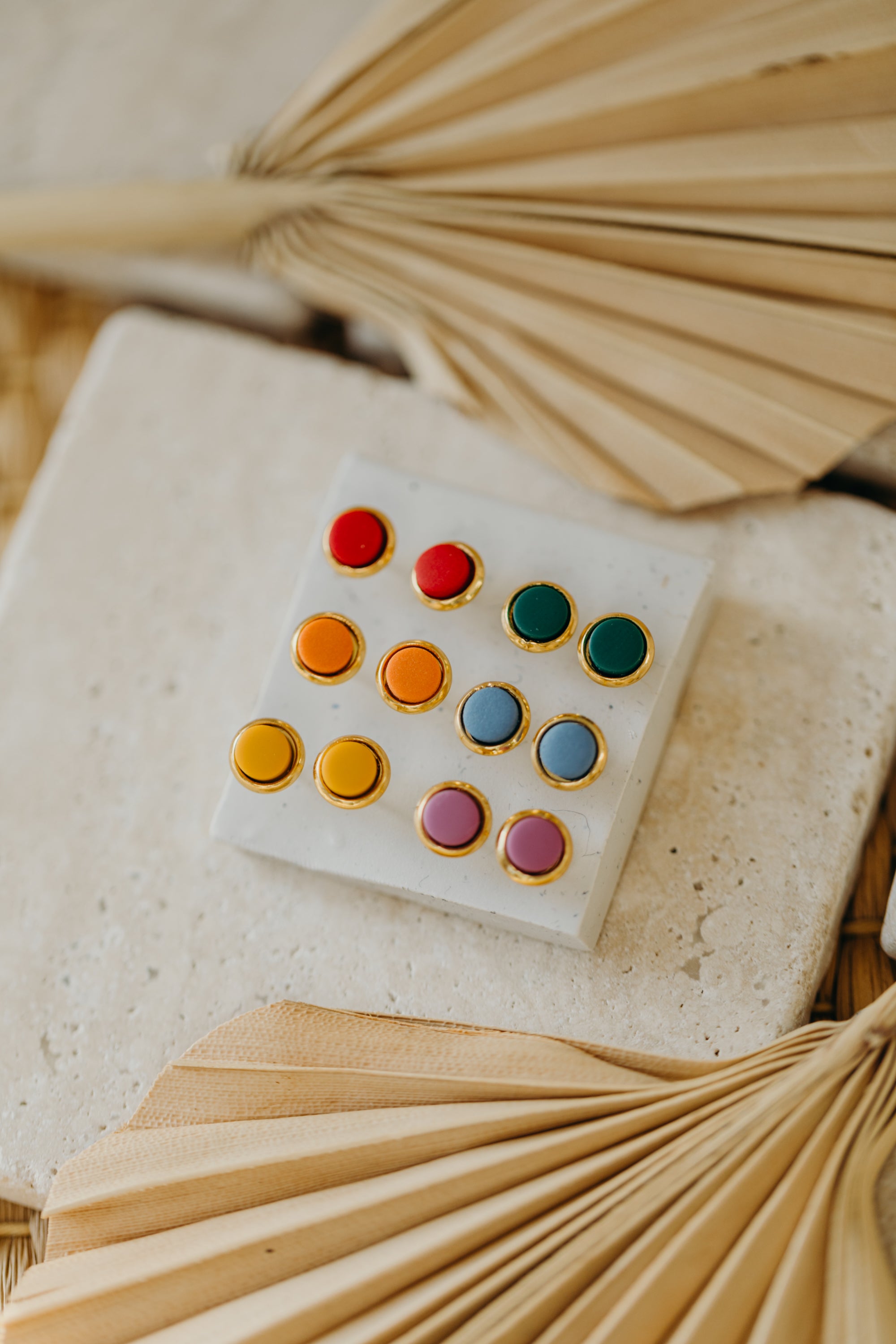 STELLA - small round gold-colored polymer clay earrings in bright colors
