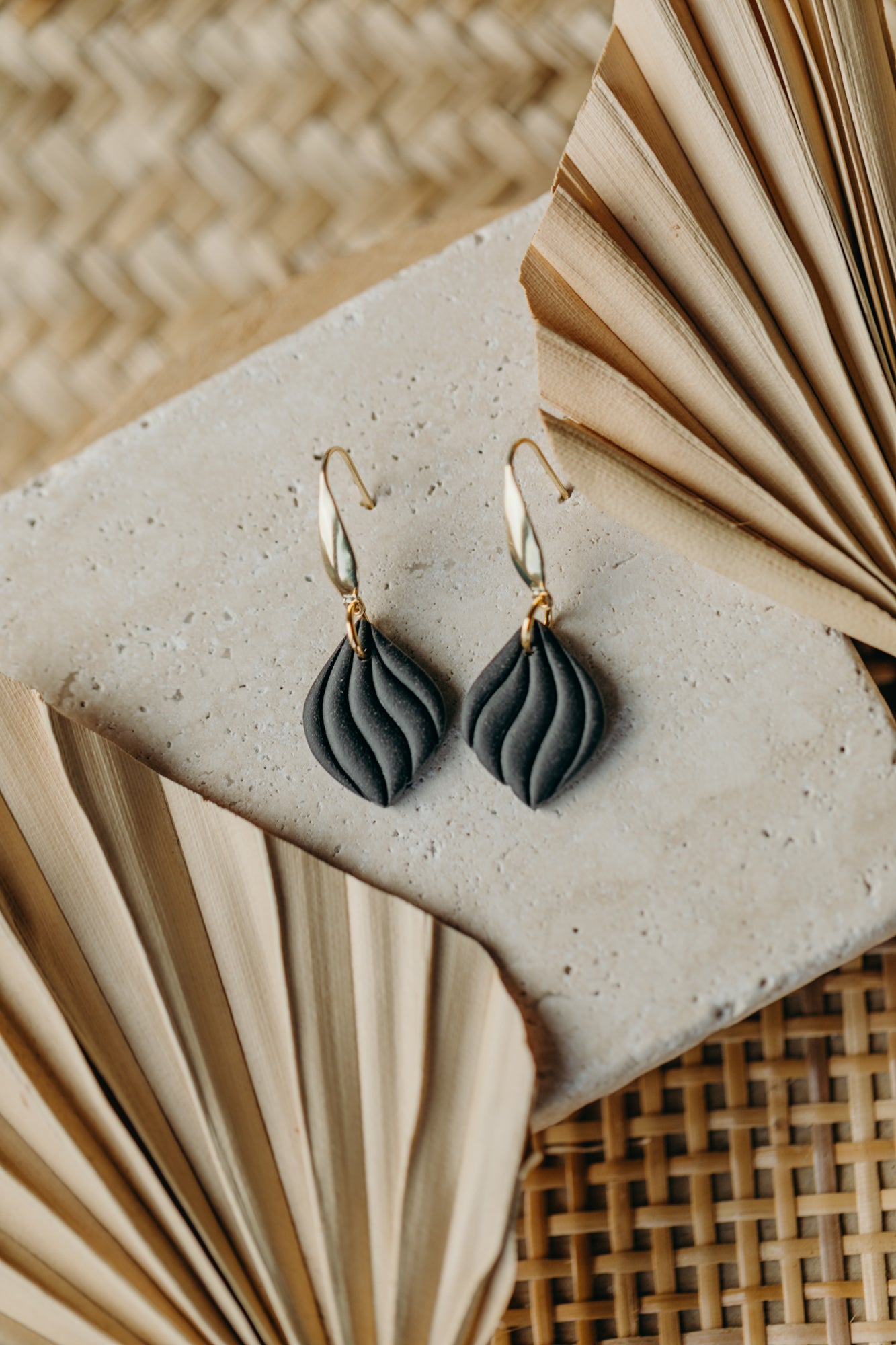 SUSAN - Curved Black Polymer Clay Earrings