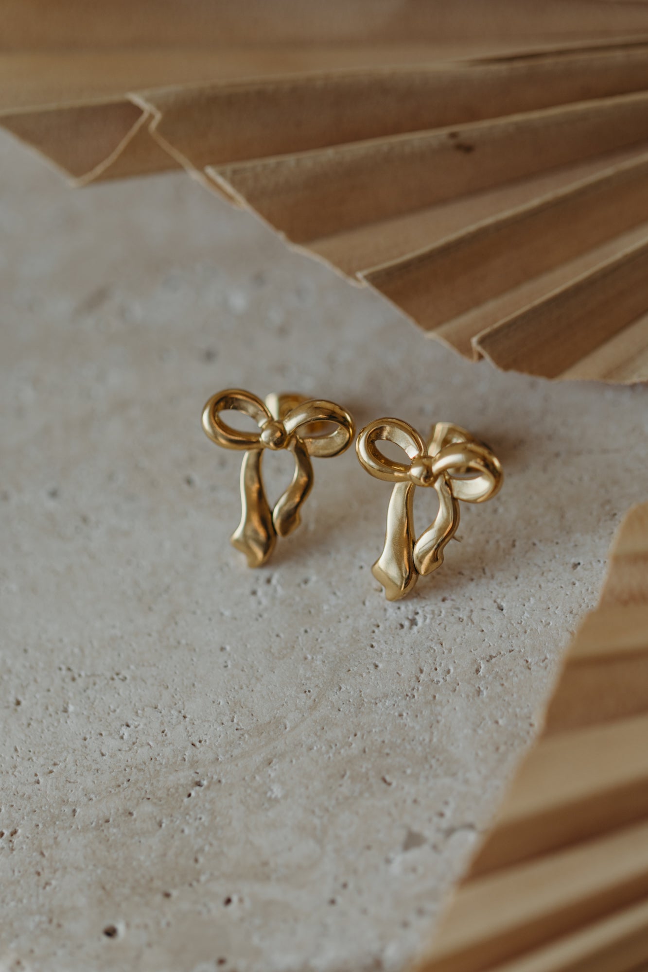 Bow Knot – lange Schleifen Ohrstecker