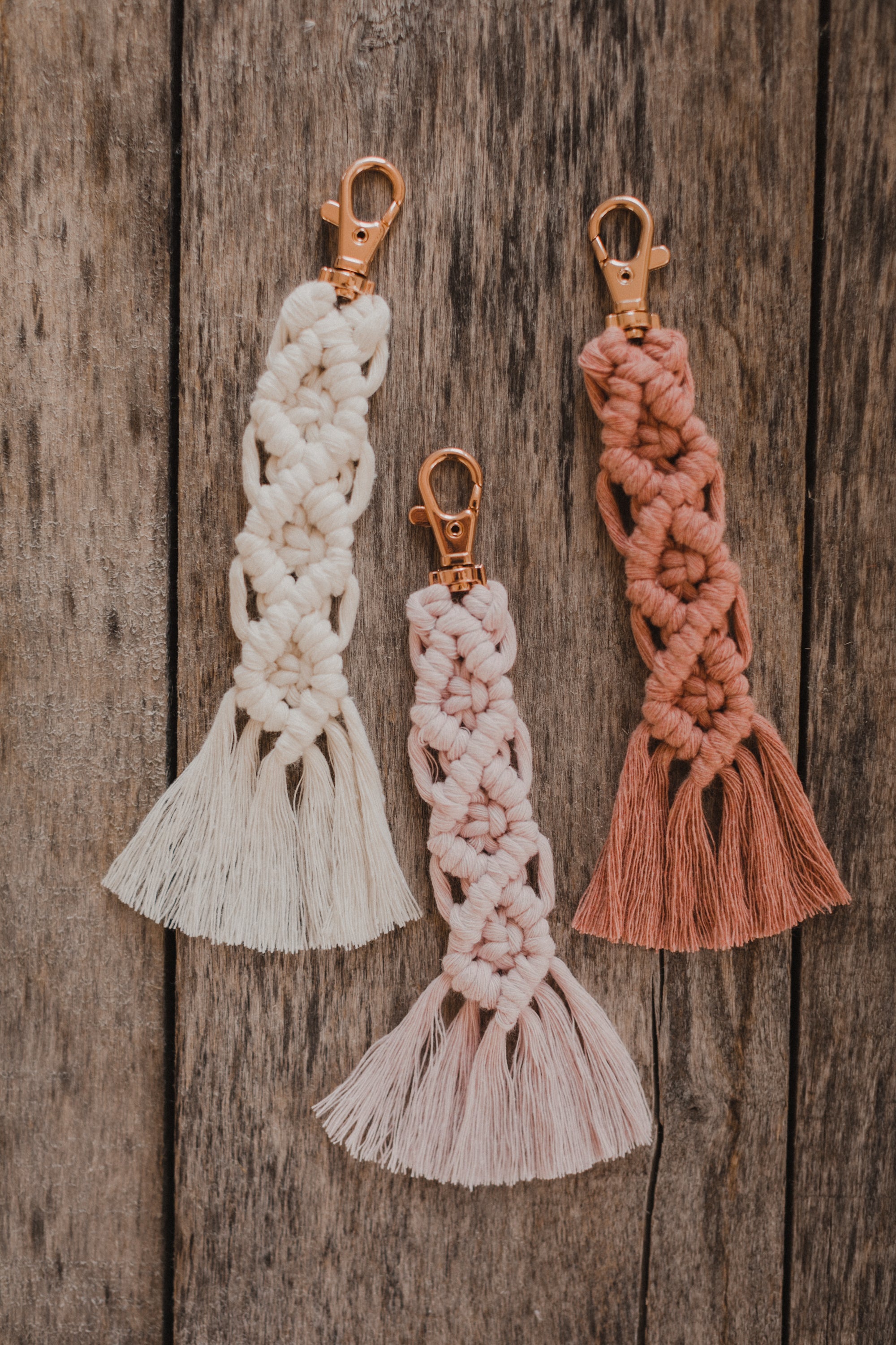 ROSE Macrame Keychain Set