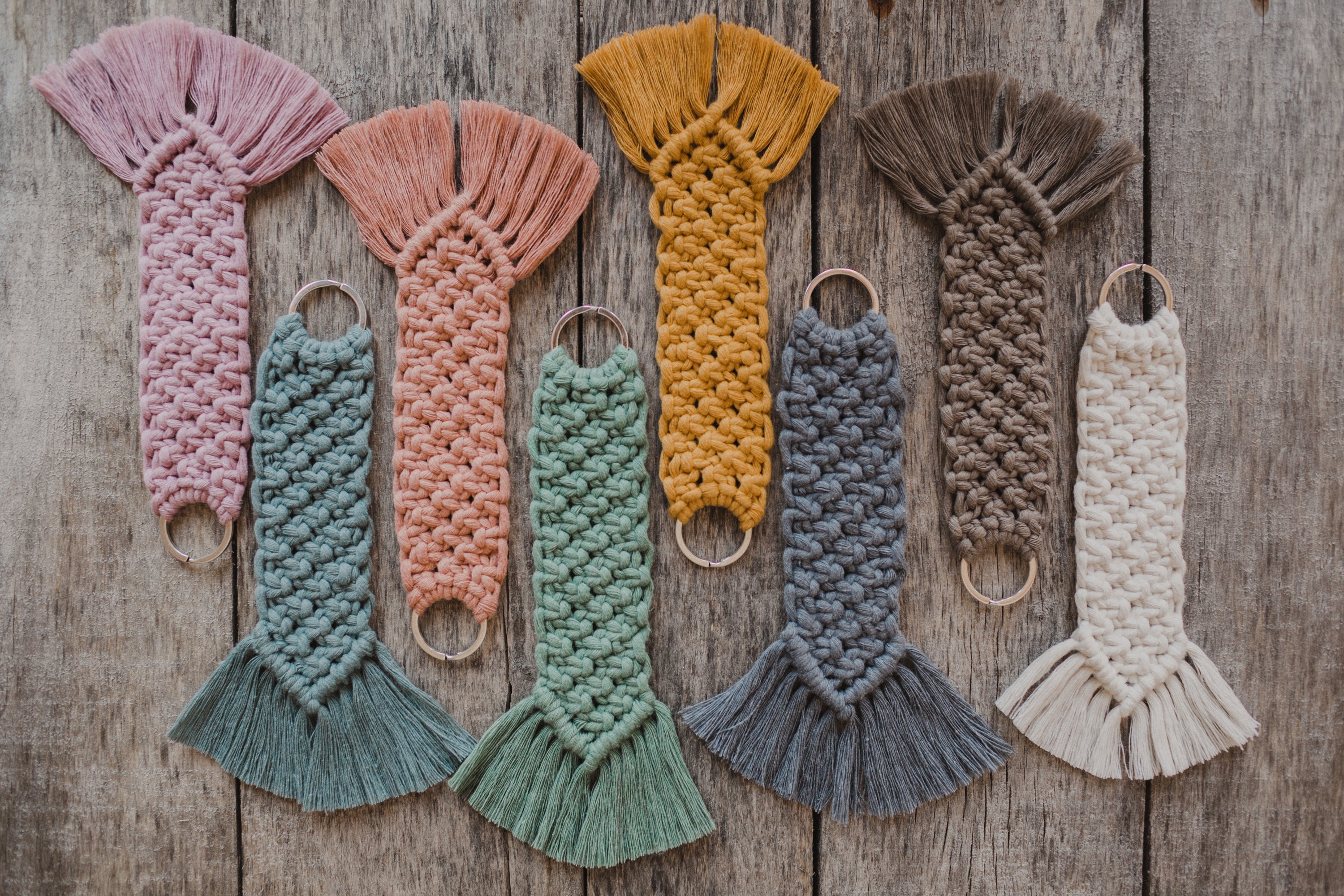 VALERIE colorful macrame keychain