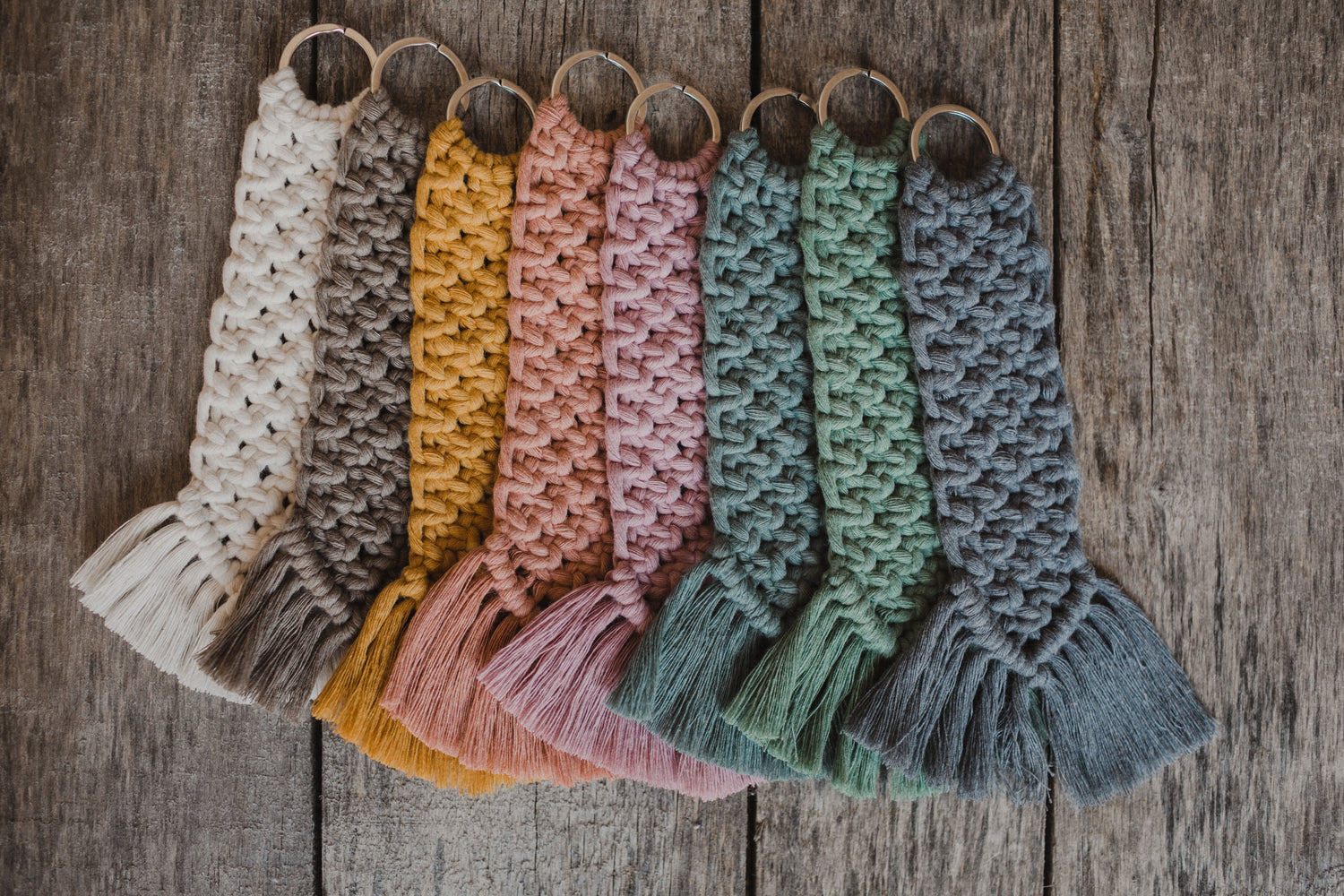VALERIE colorful macrame keychain