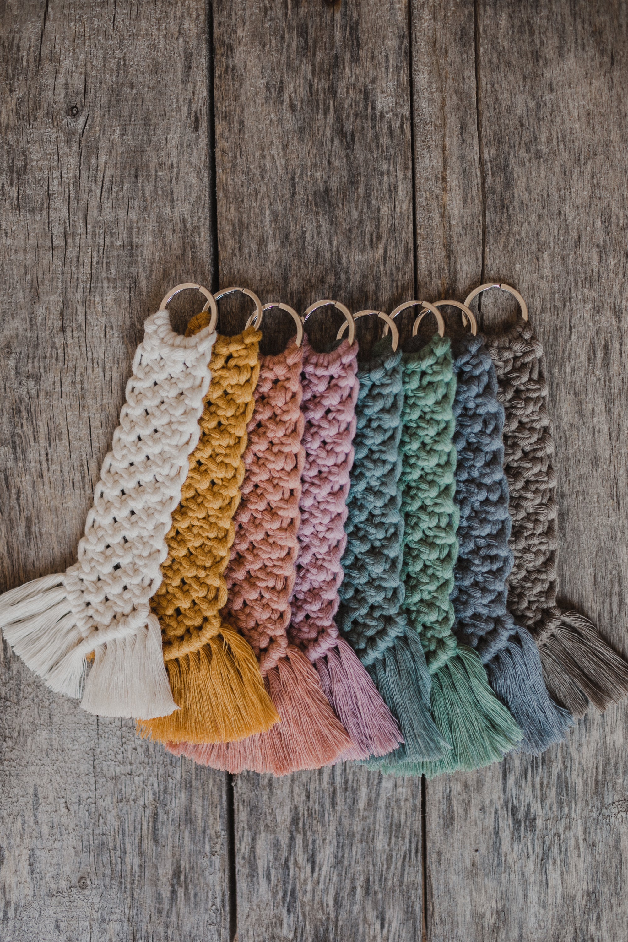 VALERIE colorful macrame keychain