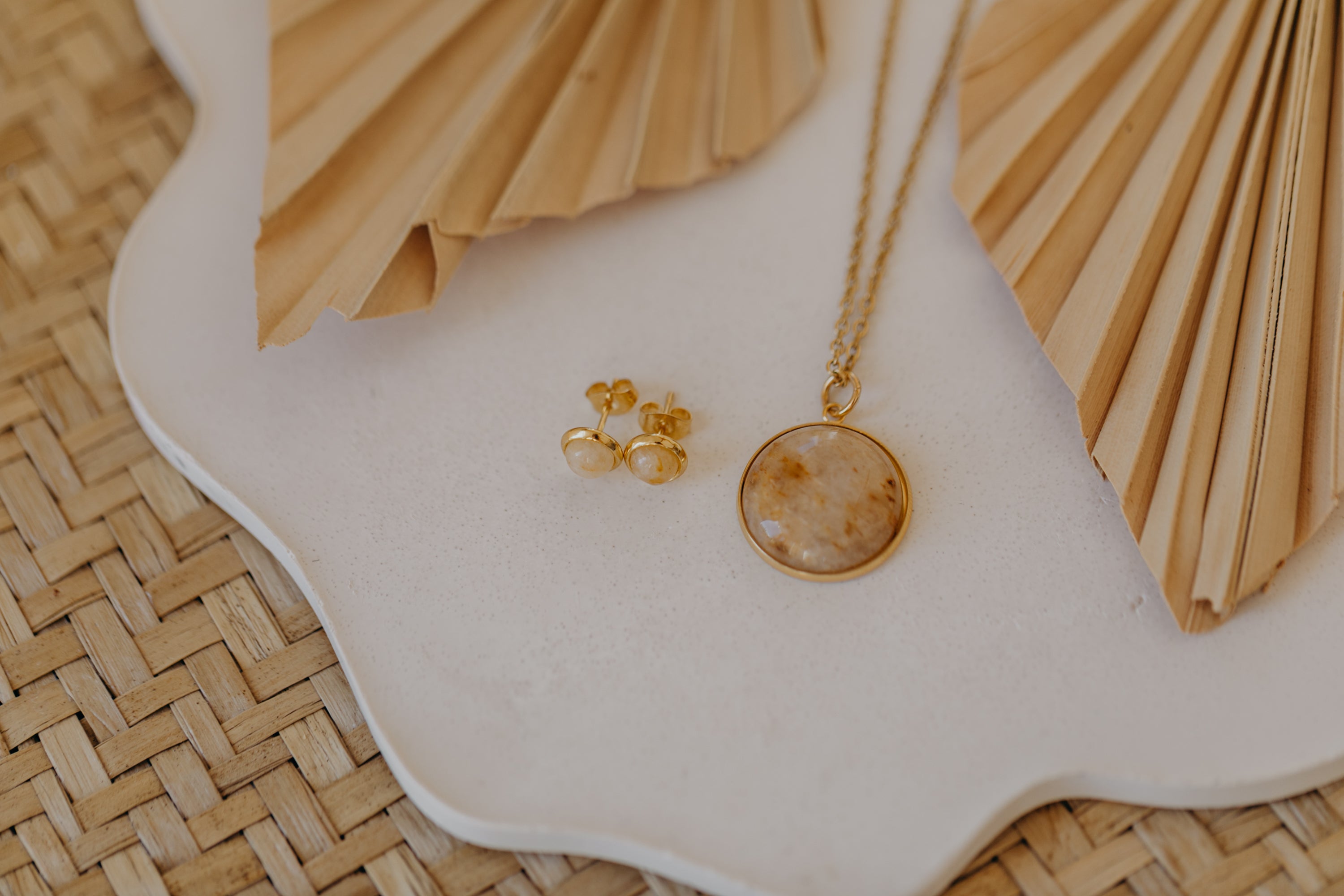 Schmuckset gelber Aventurin gold: 6 mm Ohrstecker & 20 mm Halskette