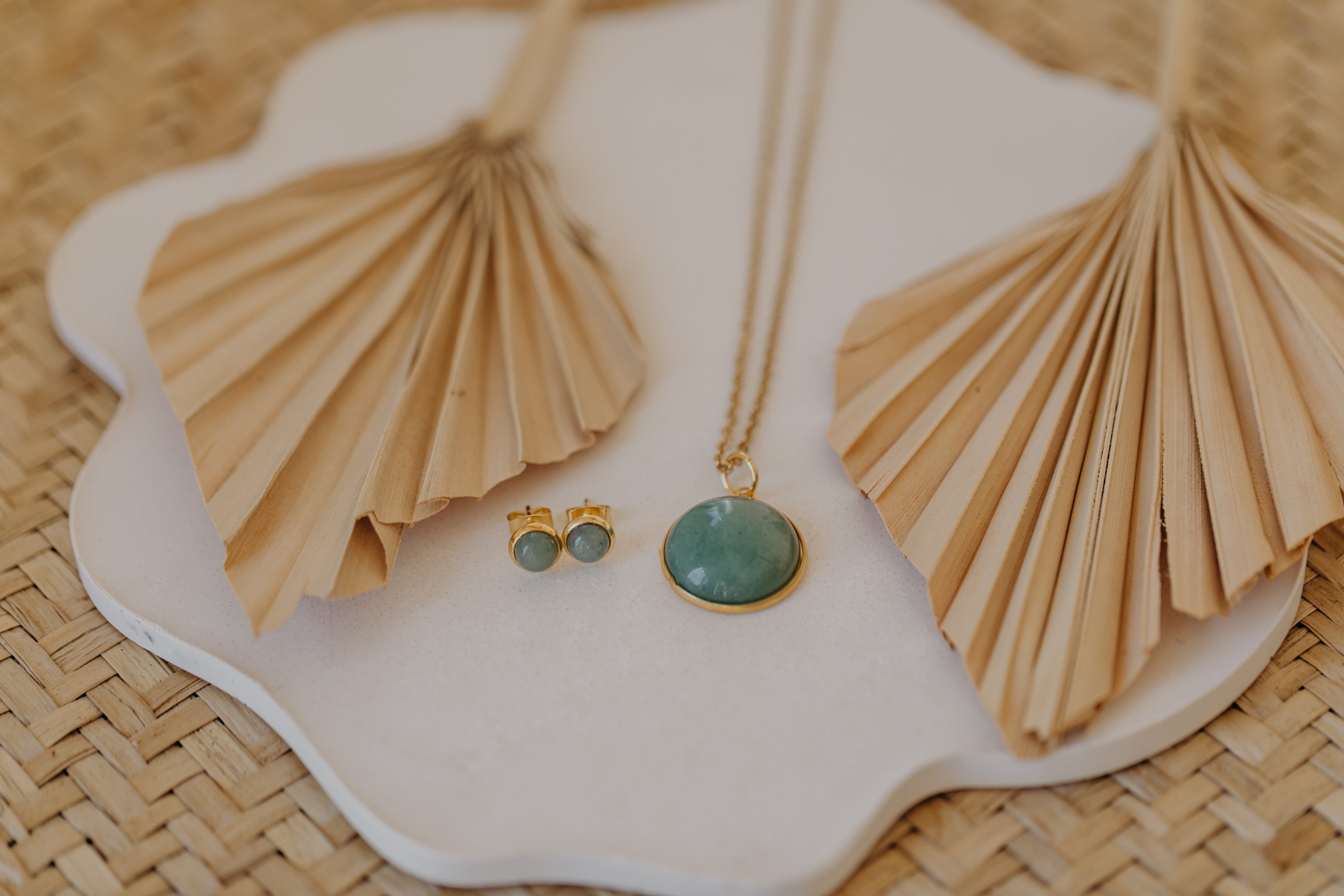 Schmuckset grüner Aventurin gold: 6 mm Ohrstecker & 20 mm Halskette
