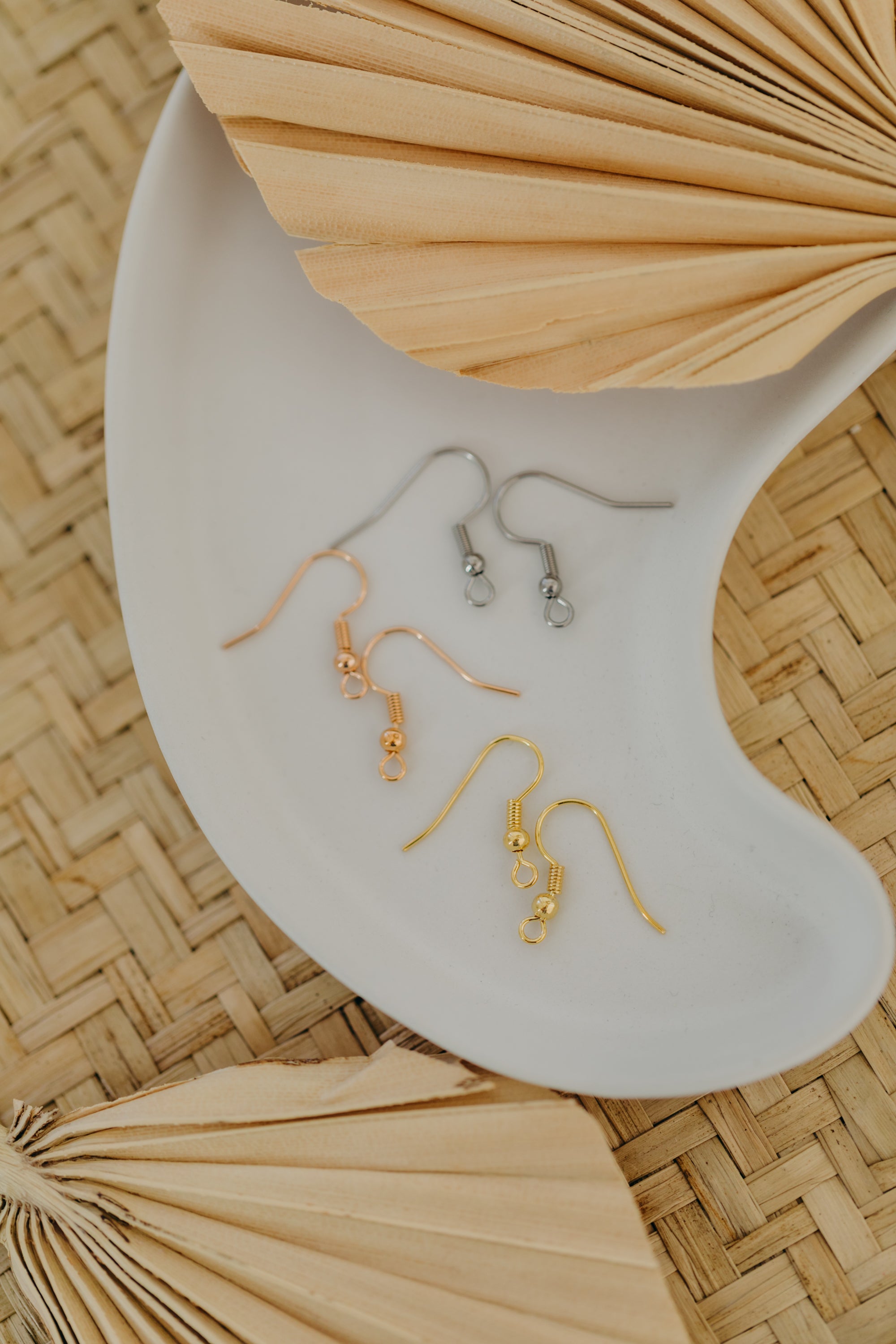 roségoldene Ohrhaken aus Edelstahl (2 Stück)