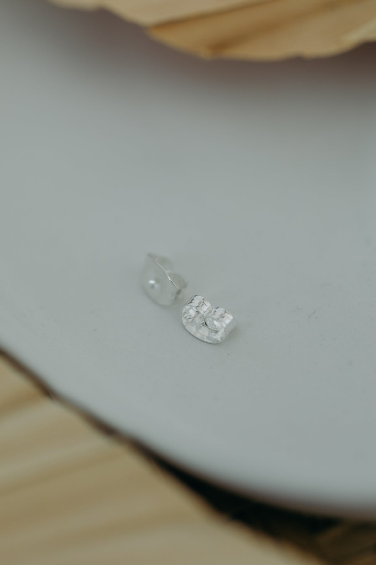 silberne Ohrmuttern aus Edelstahl