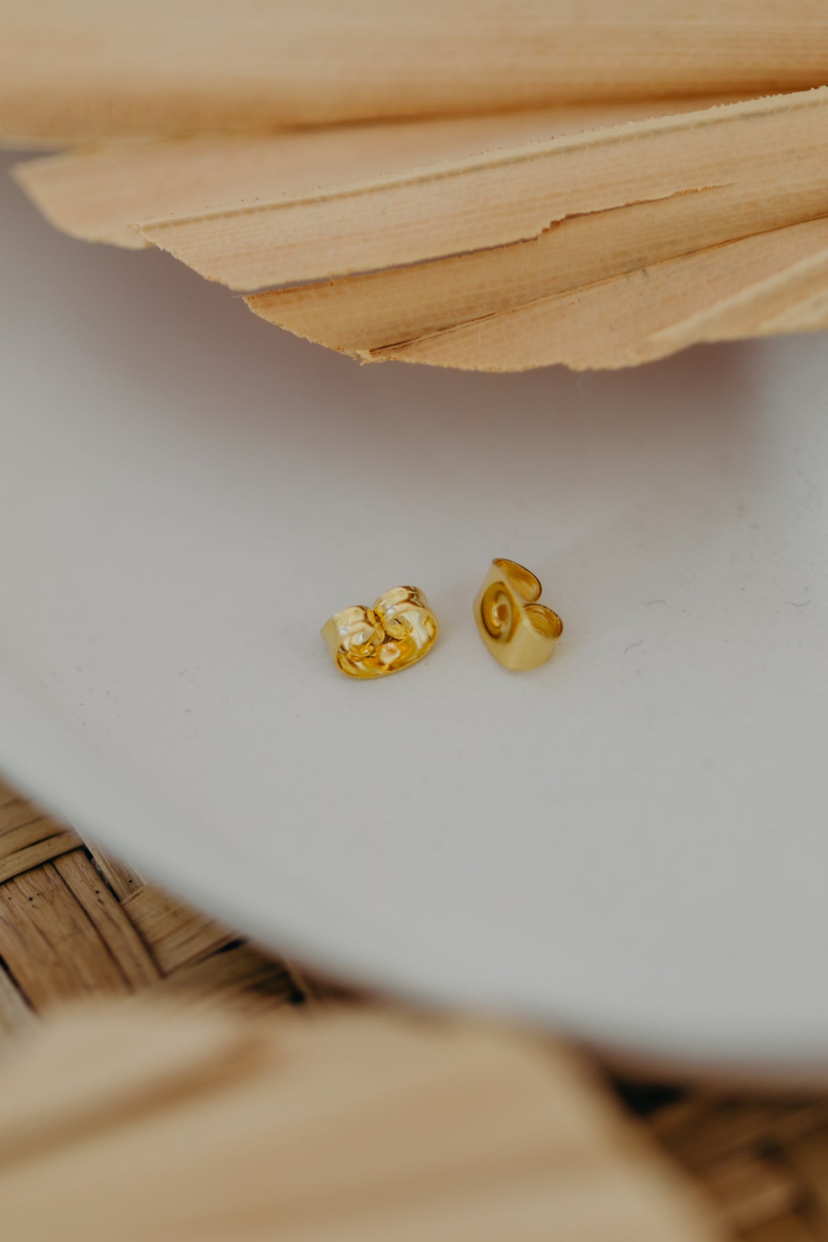 goldene Ohrmuttern aus Edelstahl