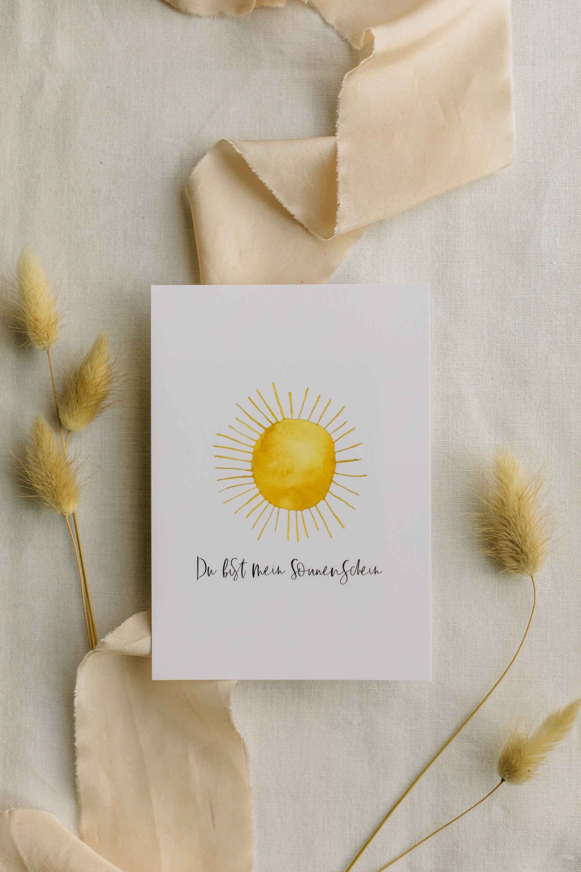 Postkarte gelbe Sonne mit dem Aufdruck "Du bist mein Sonnenschein"
