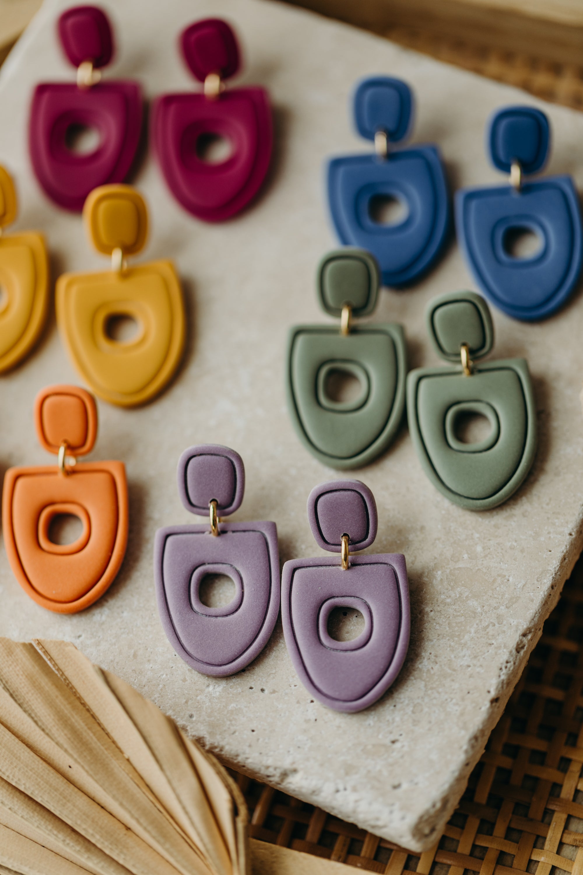 TILDA - Polymer Ton Ohrringe in hellem Lila