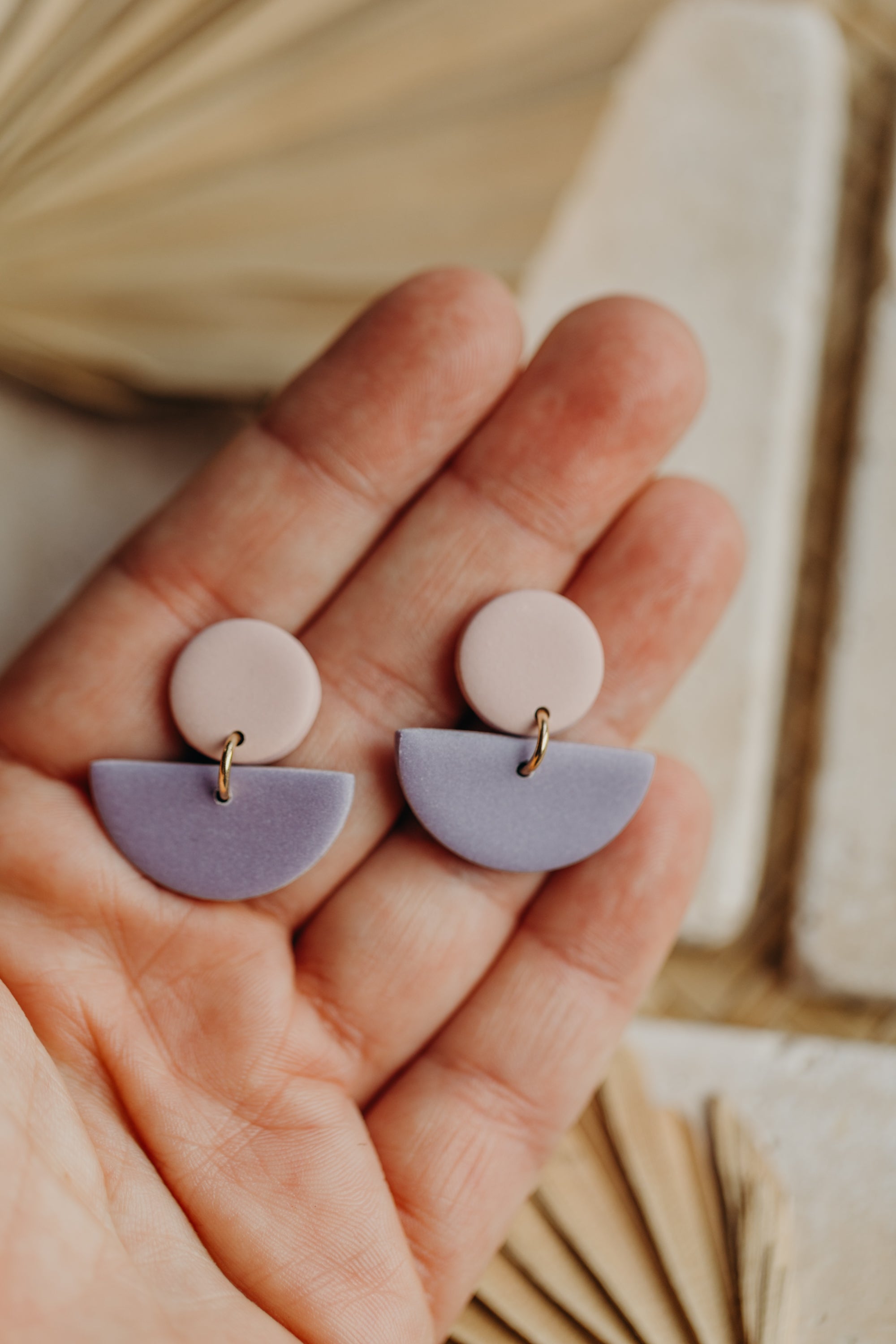 TAMARA - zweifarbige Polymer Ton Ohrringe in Rosa und Helles Lila