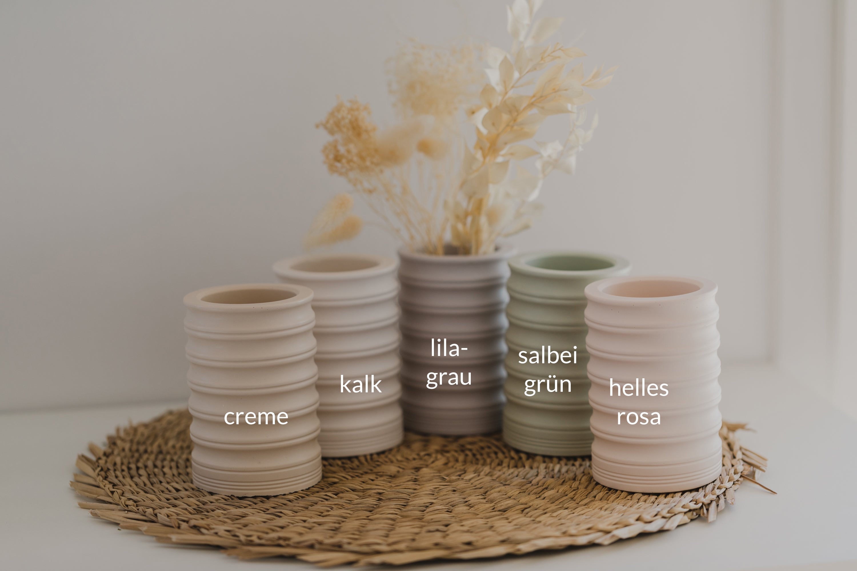 Vase mit Streifenmuster