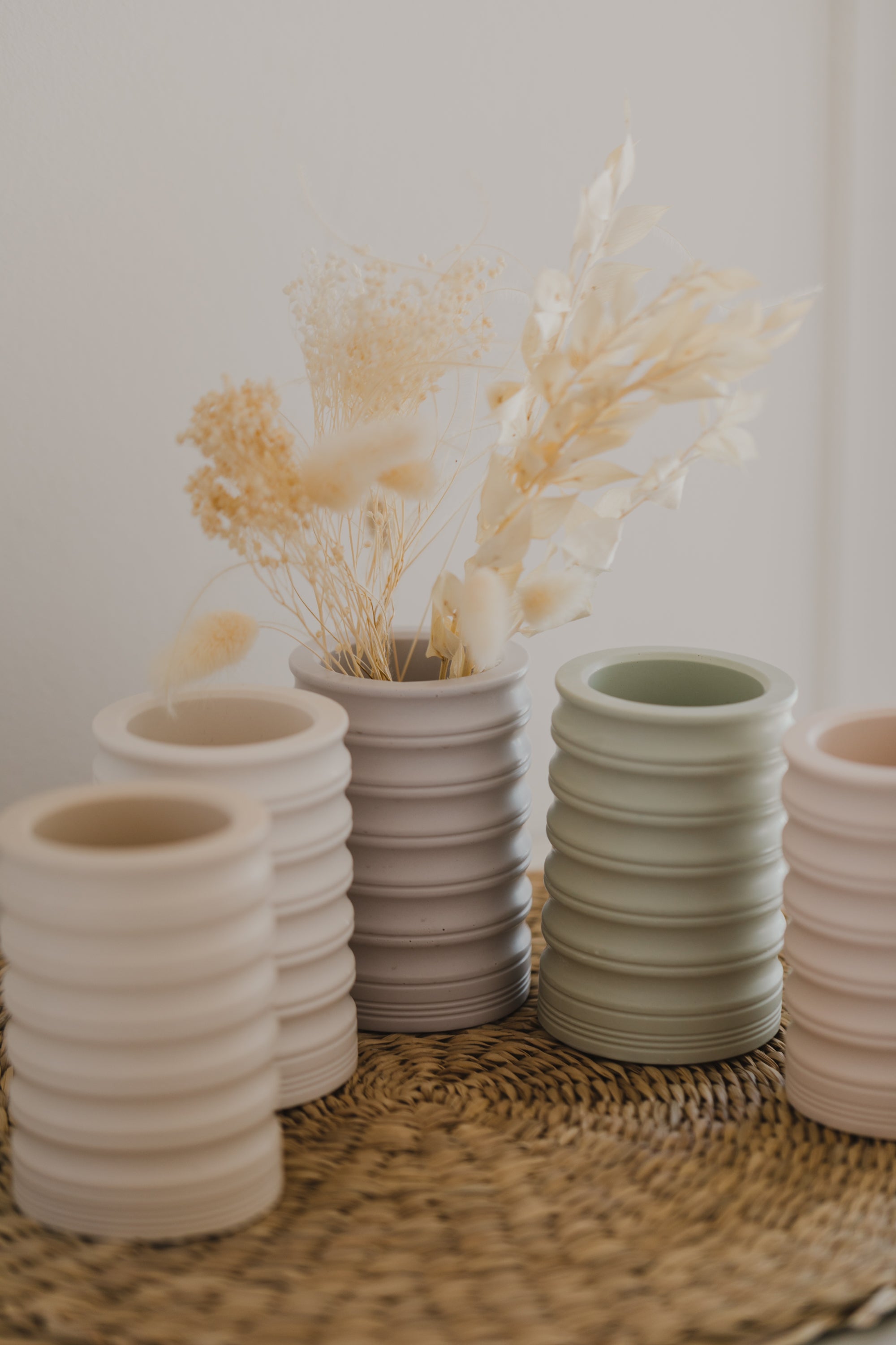 Vase mit Streifenmuster