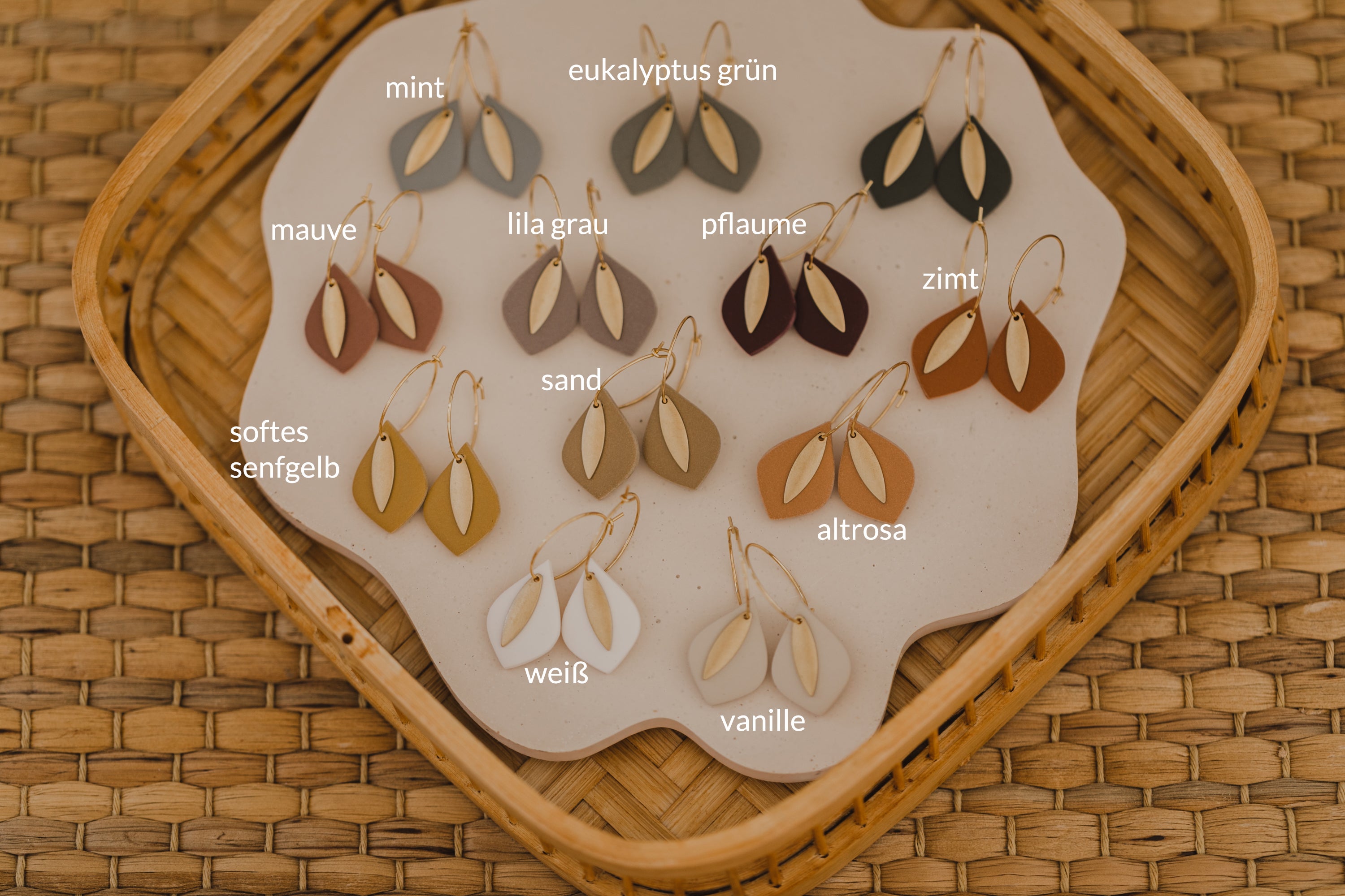 PIA - Creolen mit Tropfen Polymer Ton und Anhänger aus Messing