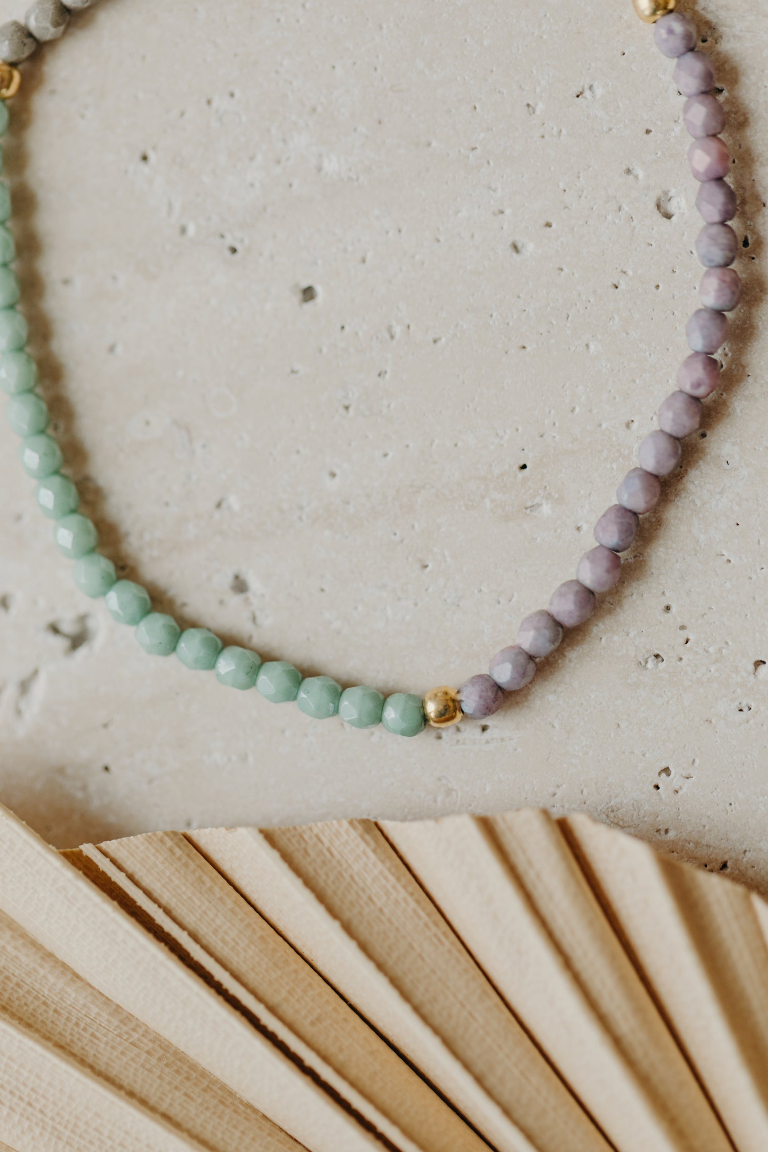 two-tone glass bead bracelet blue & cream