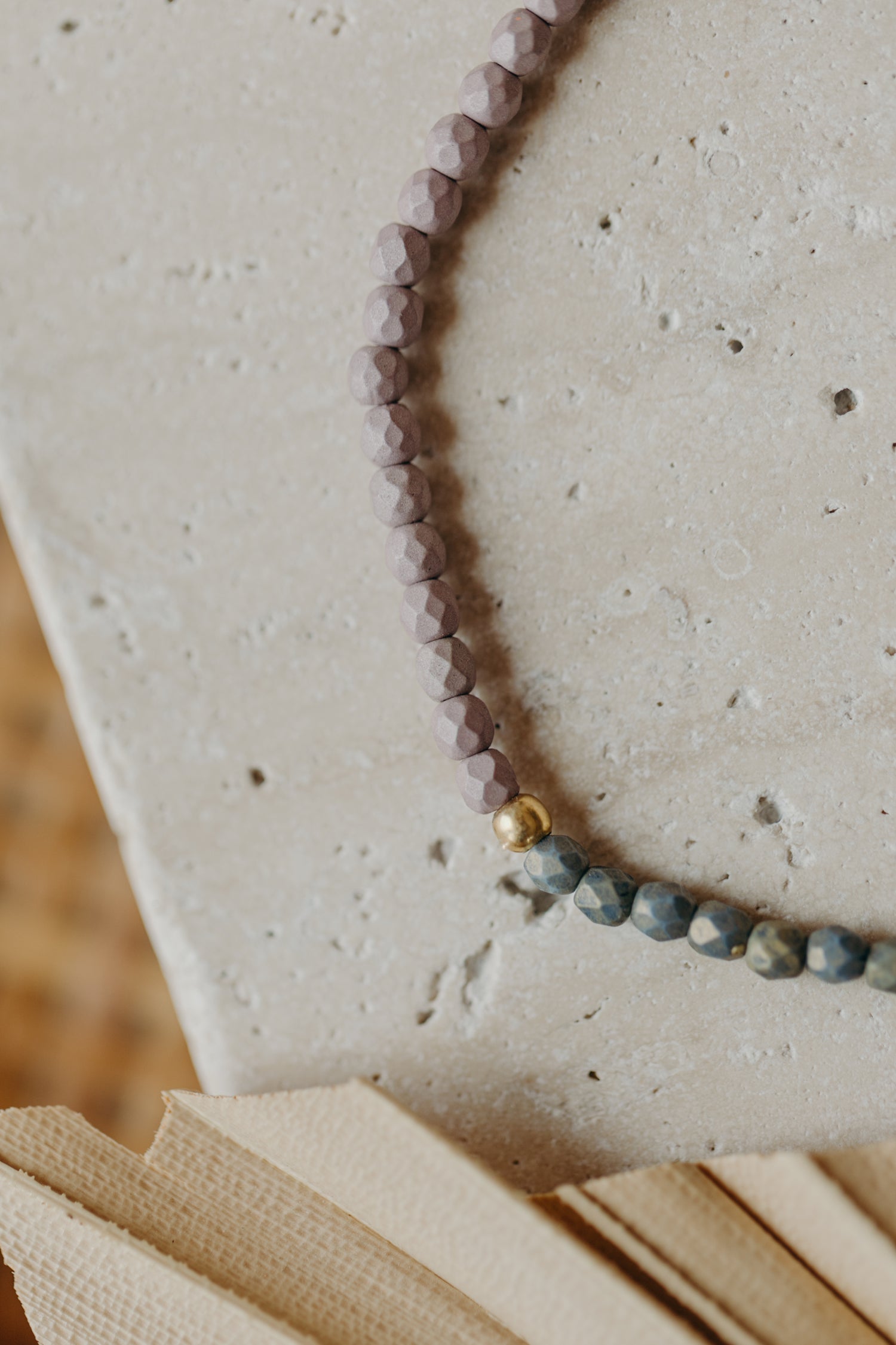 two-tone glass bead bracelet blue & cream
