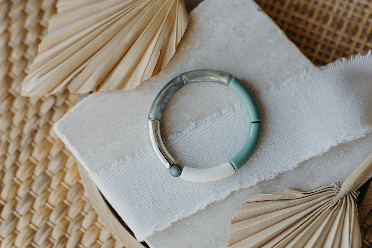 Perlenarmband 073 mit Tube Perlen in Mint, Creme und Silber