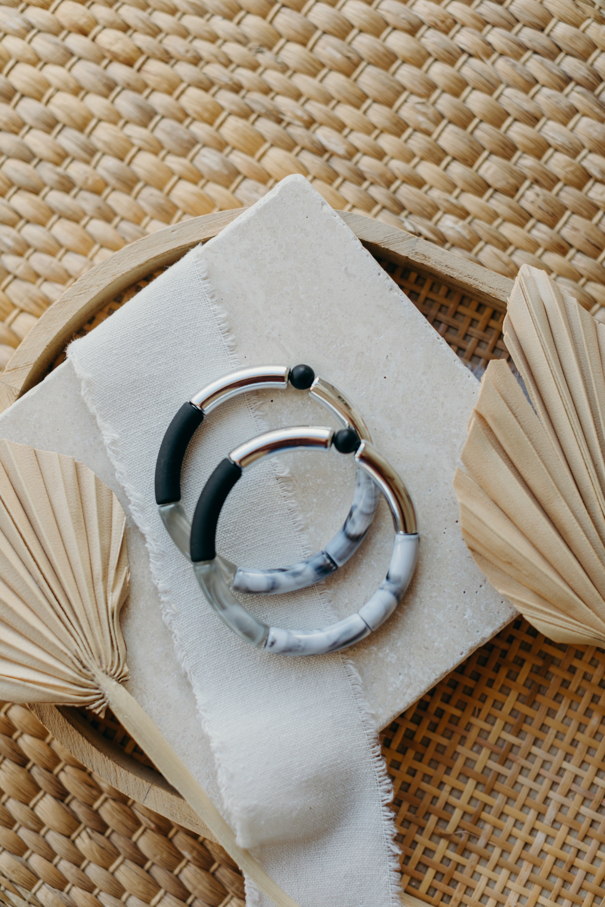 Pearl bracelet 075 with tube beads in silver, grey marbled and grey