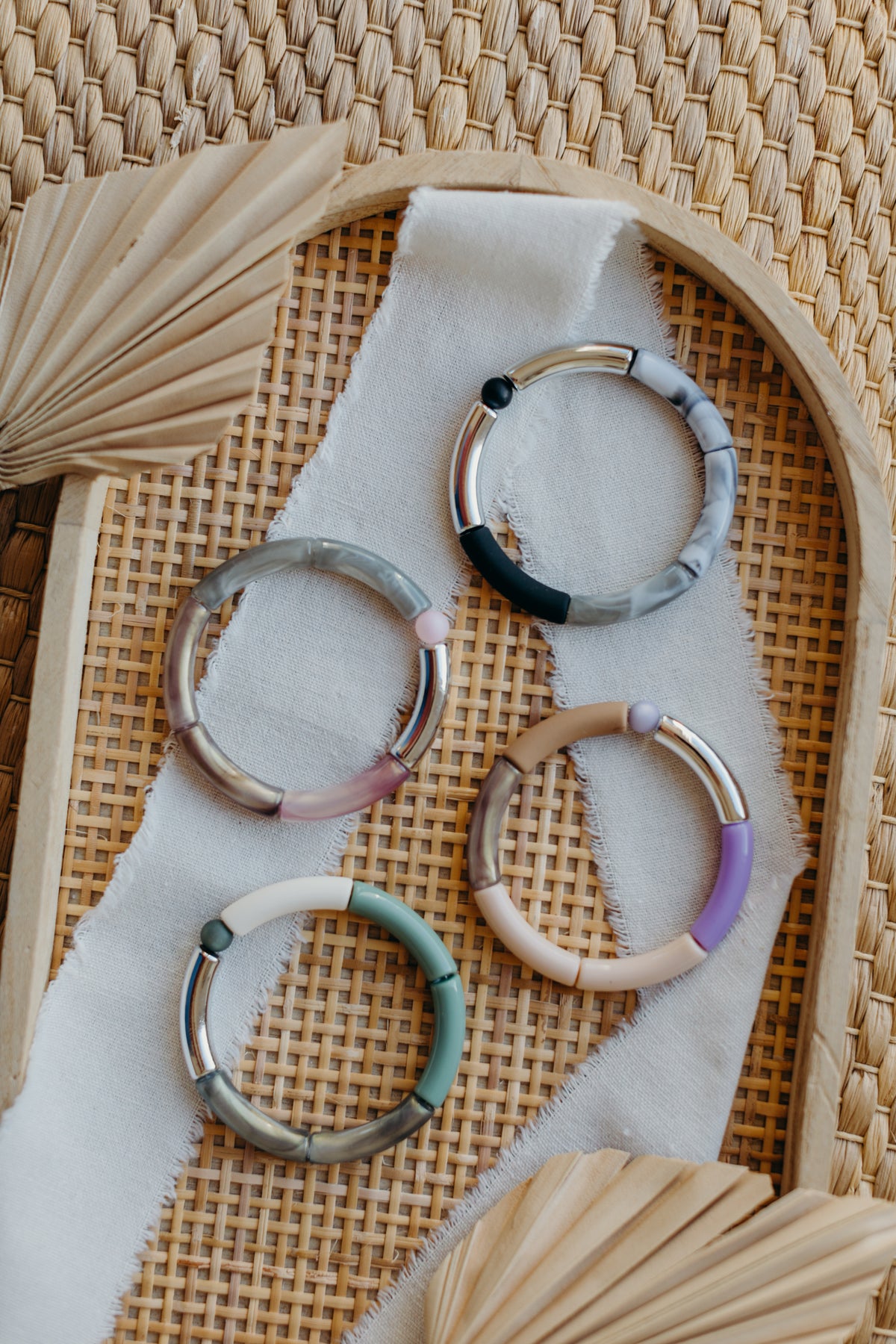 Perlenarmband 073 mit Tube Perlen in Mint, Creme und Silber