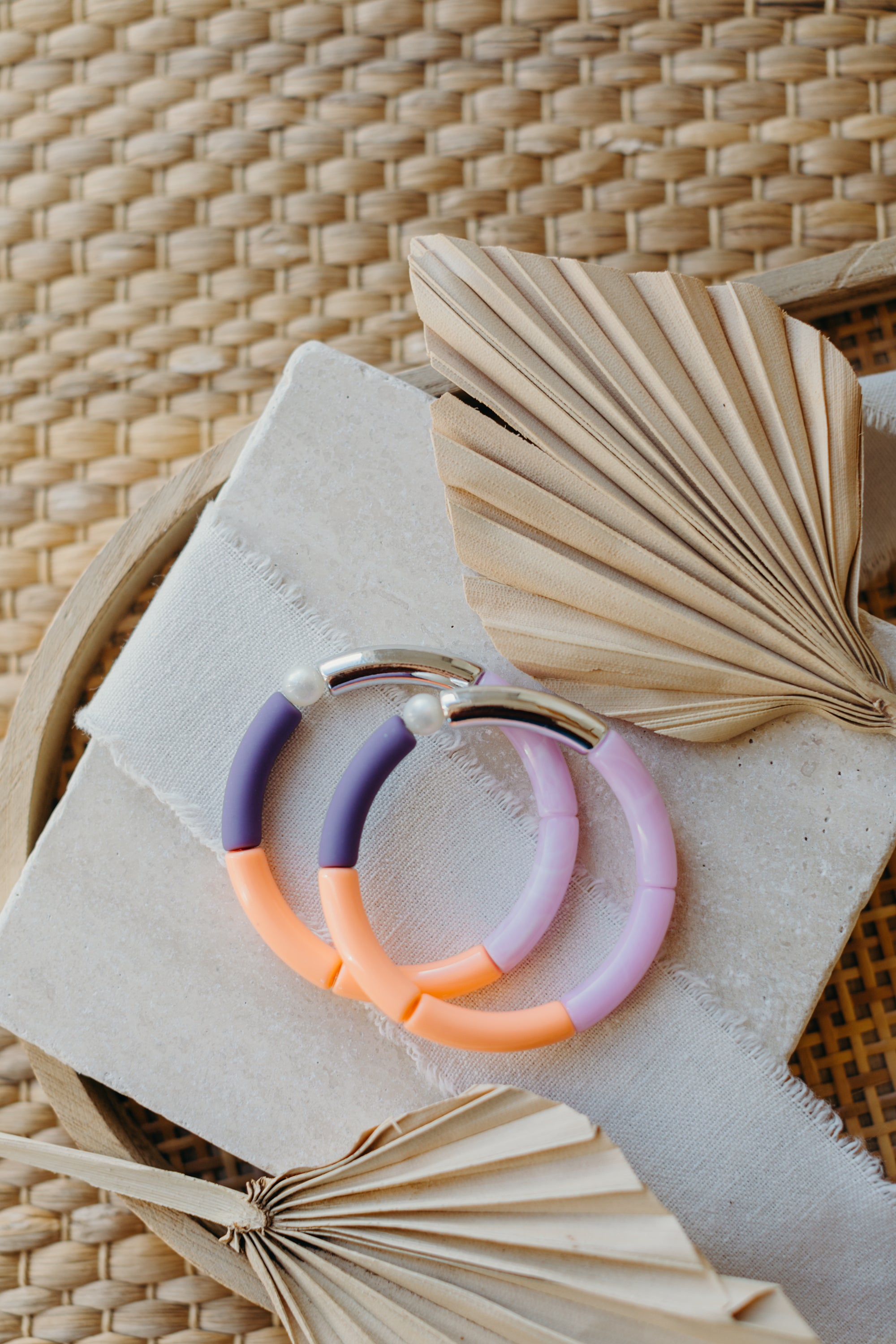 Pearl bracelet 077 with tube beads in silver, orange, pink and purple